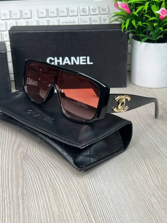 Солнцезащитные очки CHANEL