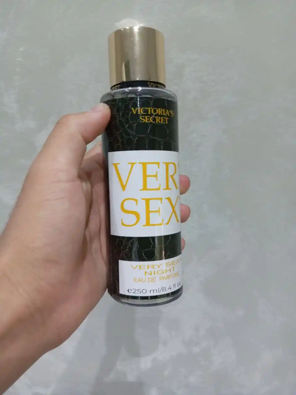 Sprey Victoria Secret Aqua kiss, Tempatation, Shimmer mist, 250 ml
