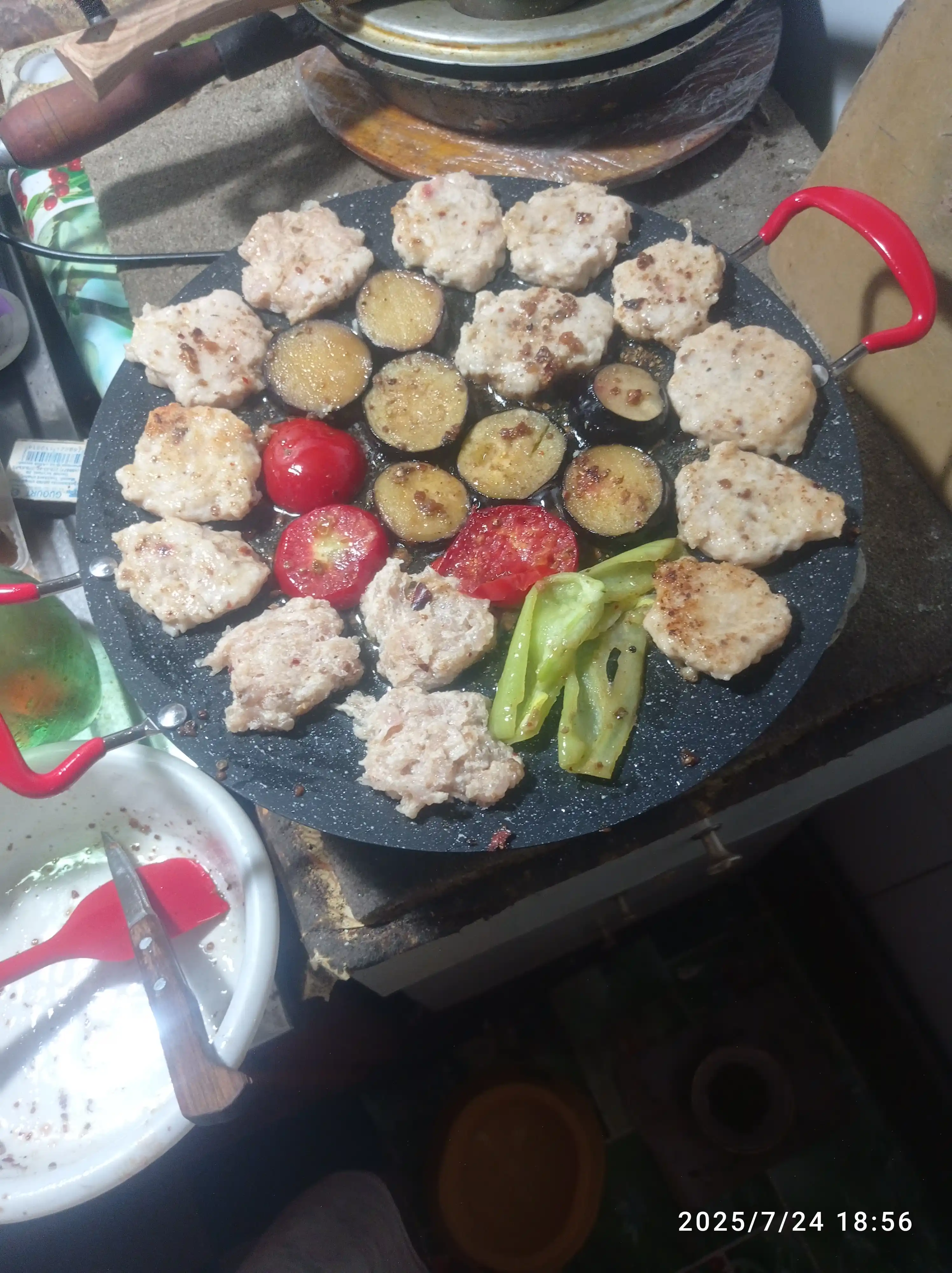 Saj qovurish va barbekyu uchun tova, yopishmaydigan qoplamali