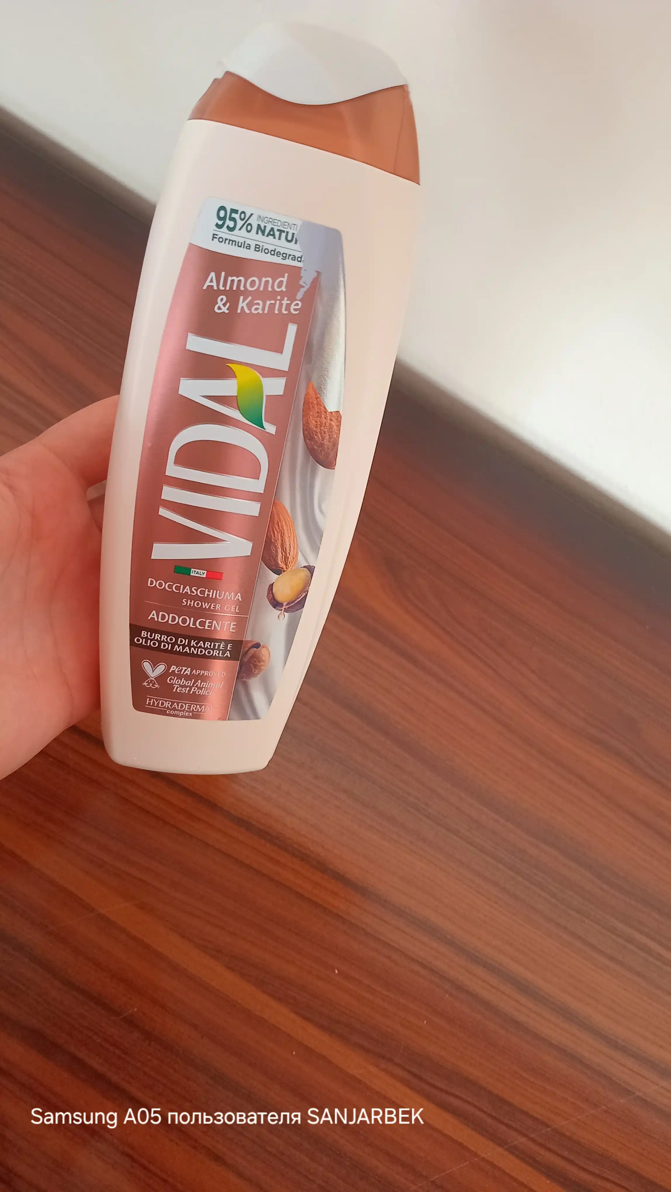 Dush geli VIDAL ALMOND & KARITE, bodom va Shea, 250 ml
