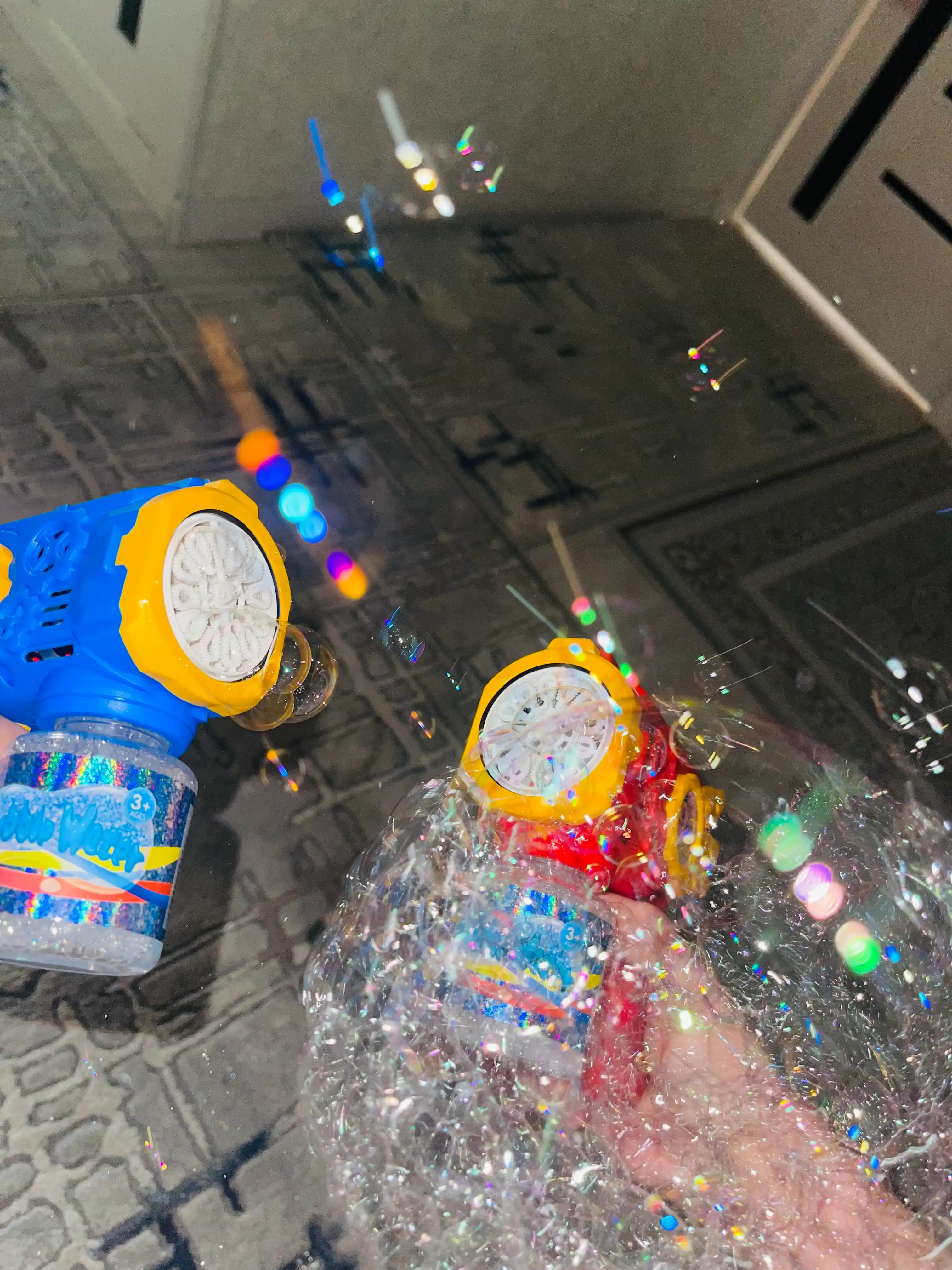 Генератор пузыри, мыльный пистолет, пузырики, пузырек  Bubble gun