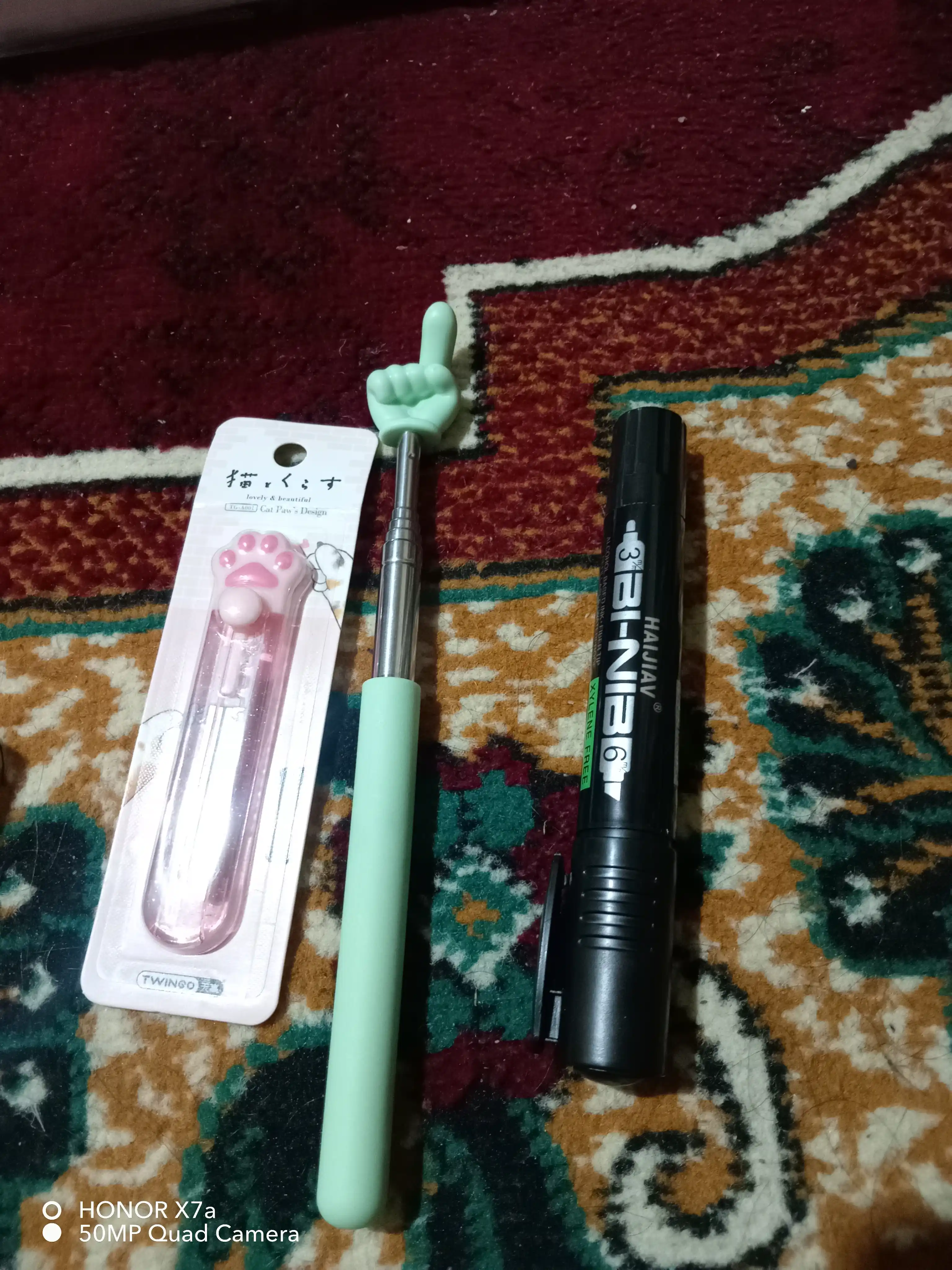 Marker qora, ikki tomonlama, bir tomoni 3 mm, ikkinchi tomoni 6 mm