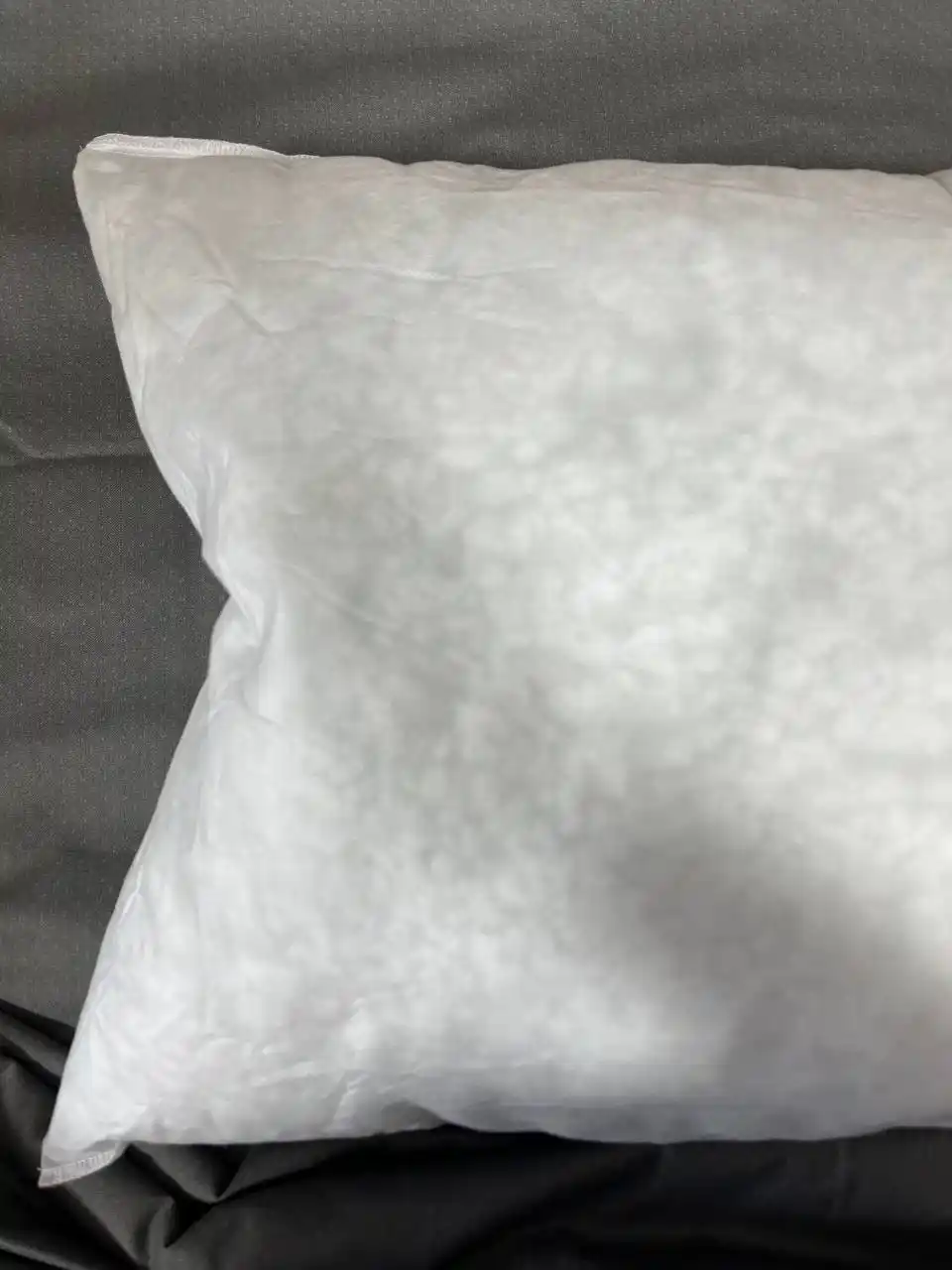 Ichki yostiq Lumi Kerna, yostiq qoplami uchun, g'ilof spandbond, to‘ld. hollofiber, 1 dona