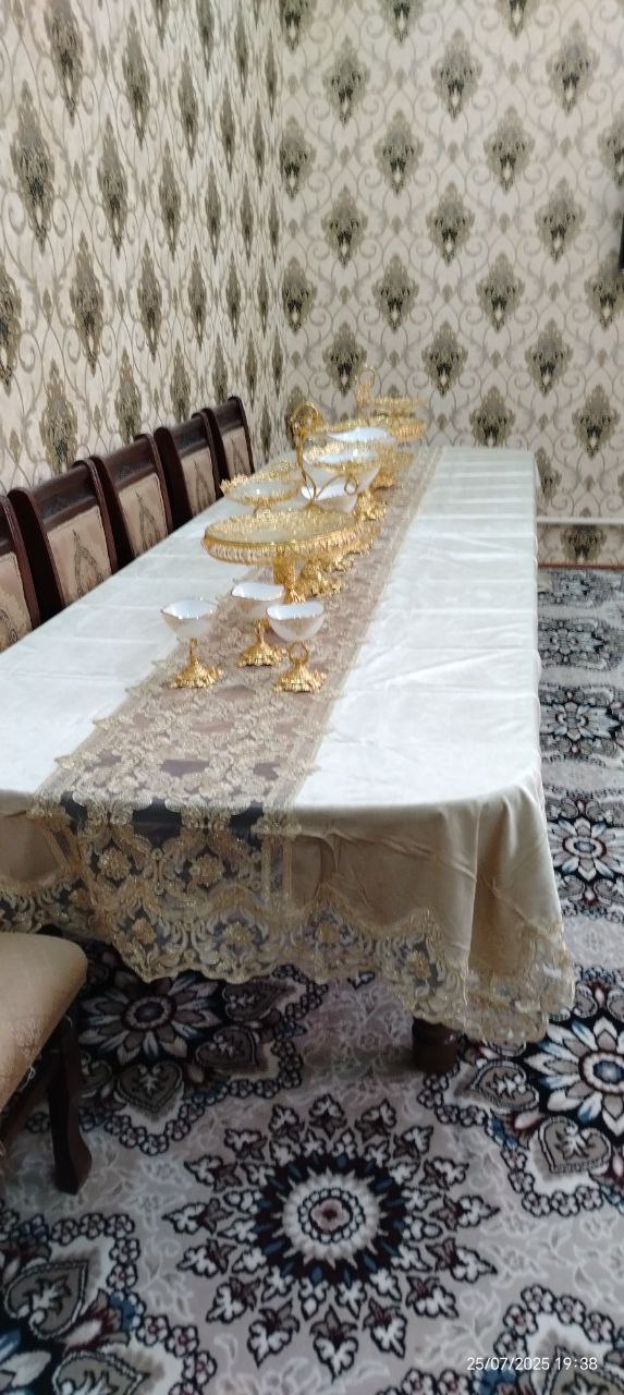 Premium qorli velur dasturxon oshxona, mehmonxona va bayram dasturxoni uchun