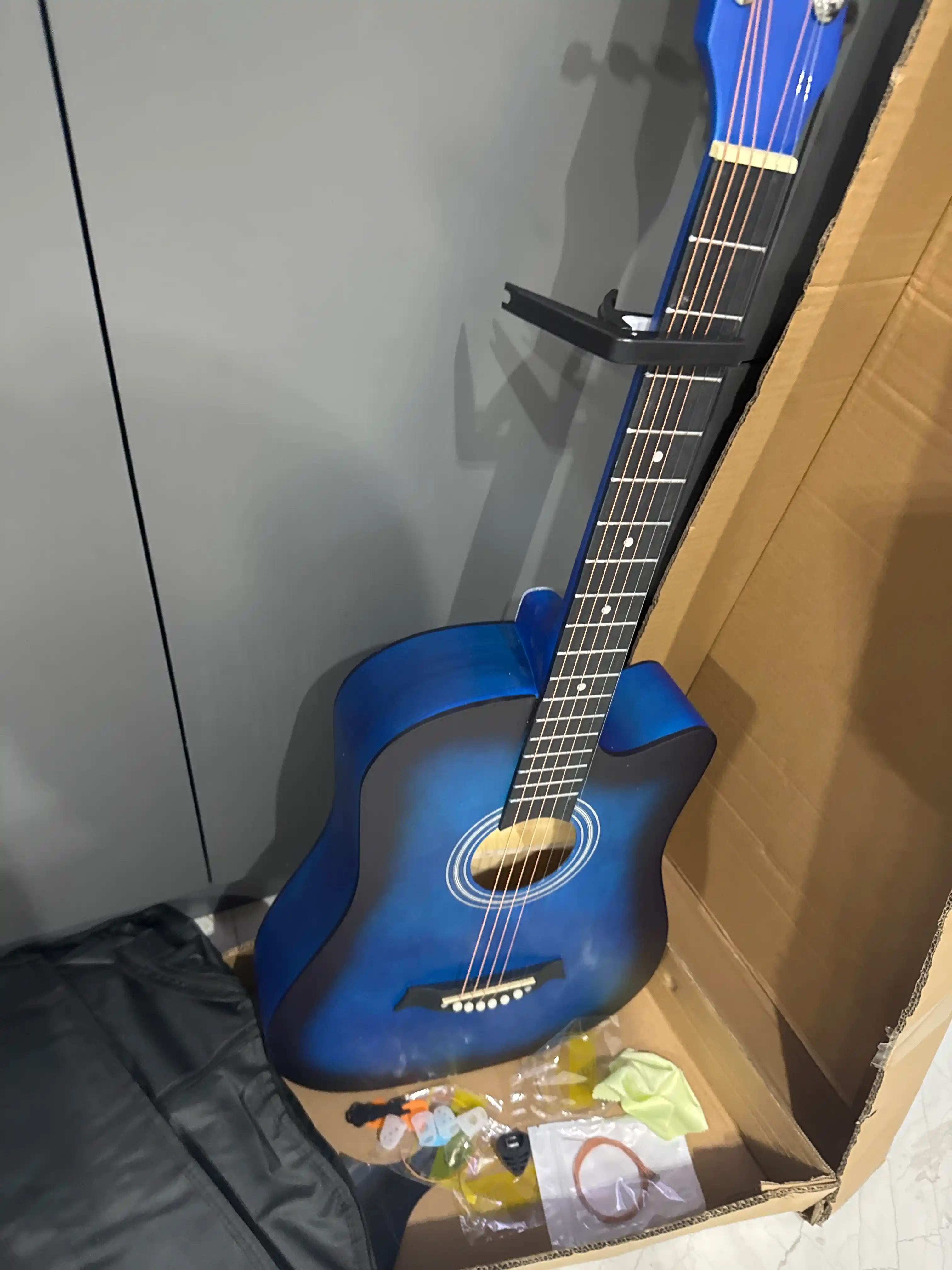Gitara akustik, 6 torli, to'plam