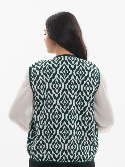 Fransuz oilasining jinsiy xronikalarini tomosha qiling Uning etagidagi etuk ayolning porno fotosuratlari