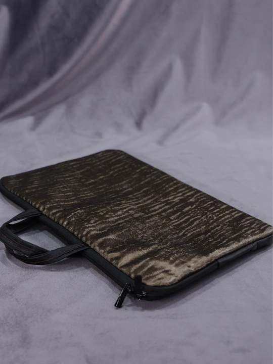 MacBook 13-14 dyuym uchun CAVENTO Slim Chexol, - 