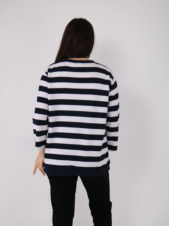 Ayollar oversize svitshoti, keng kofta