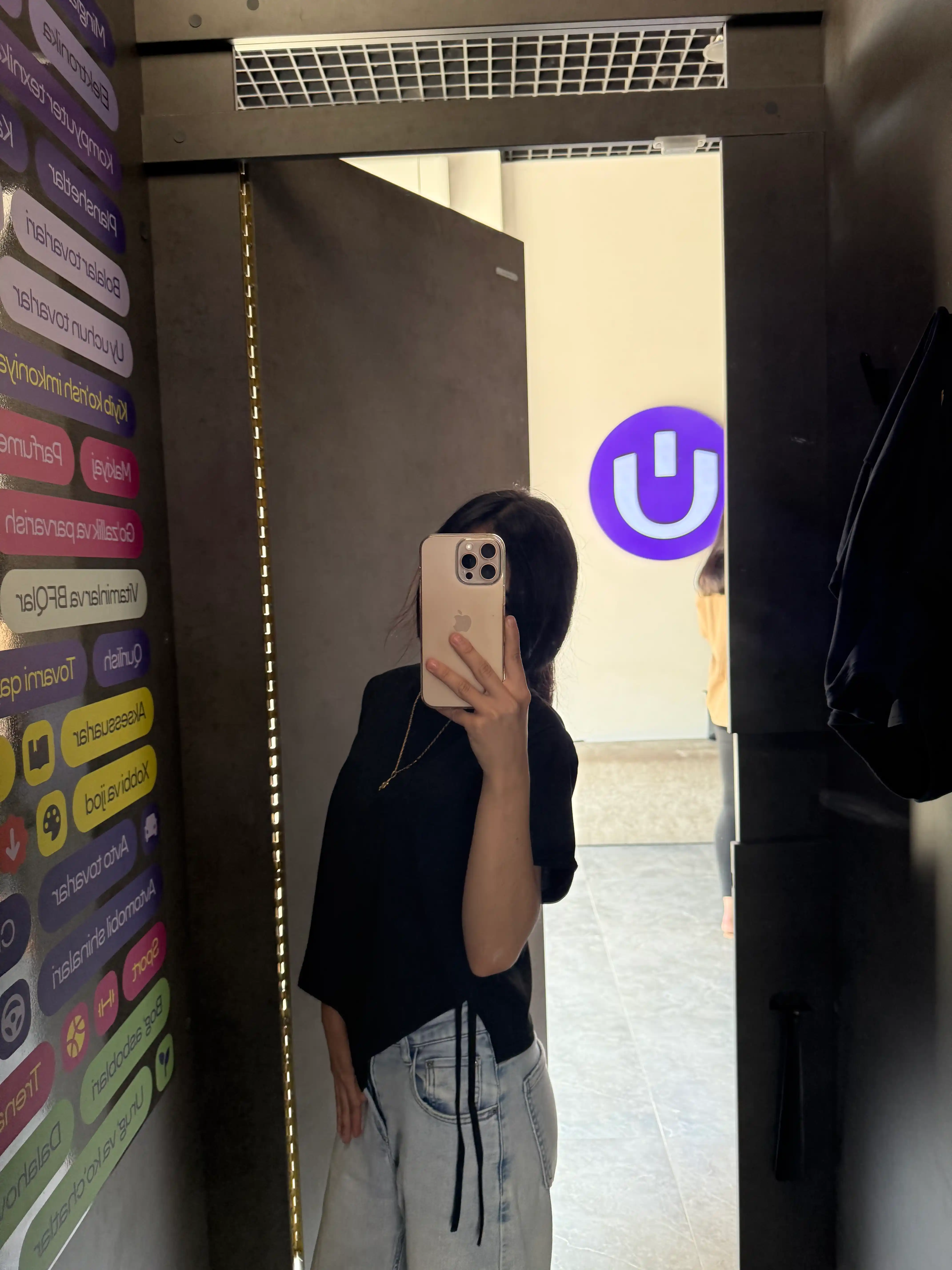 Qizlar va ayollar uchun asosiy futbolka, kichik o‘lchamda