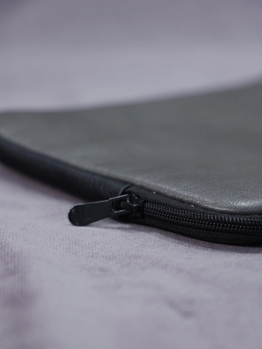 Planshet va Netbooklar 32×22 sm qoplama, eko charm, 12 dyuymli