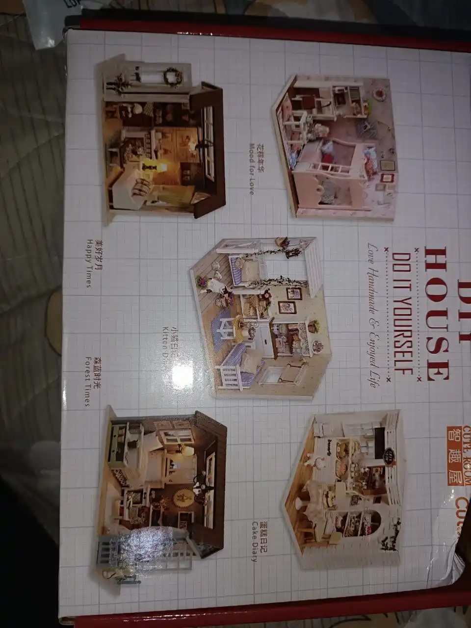 Rumboks DIY "Mushukcha yotoqxonasi" yoritgich bilan, konstruktor, rus tilidagi ko'rsatma