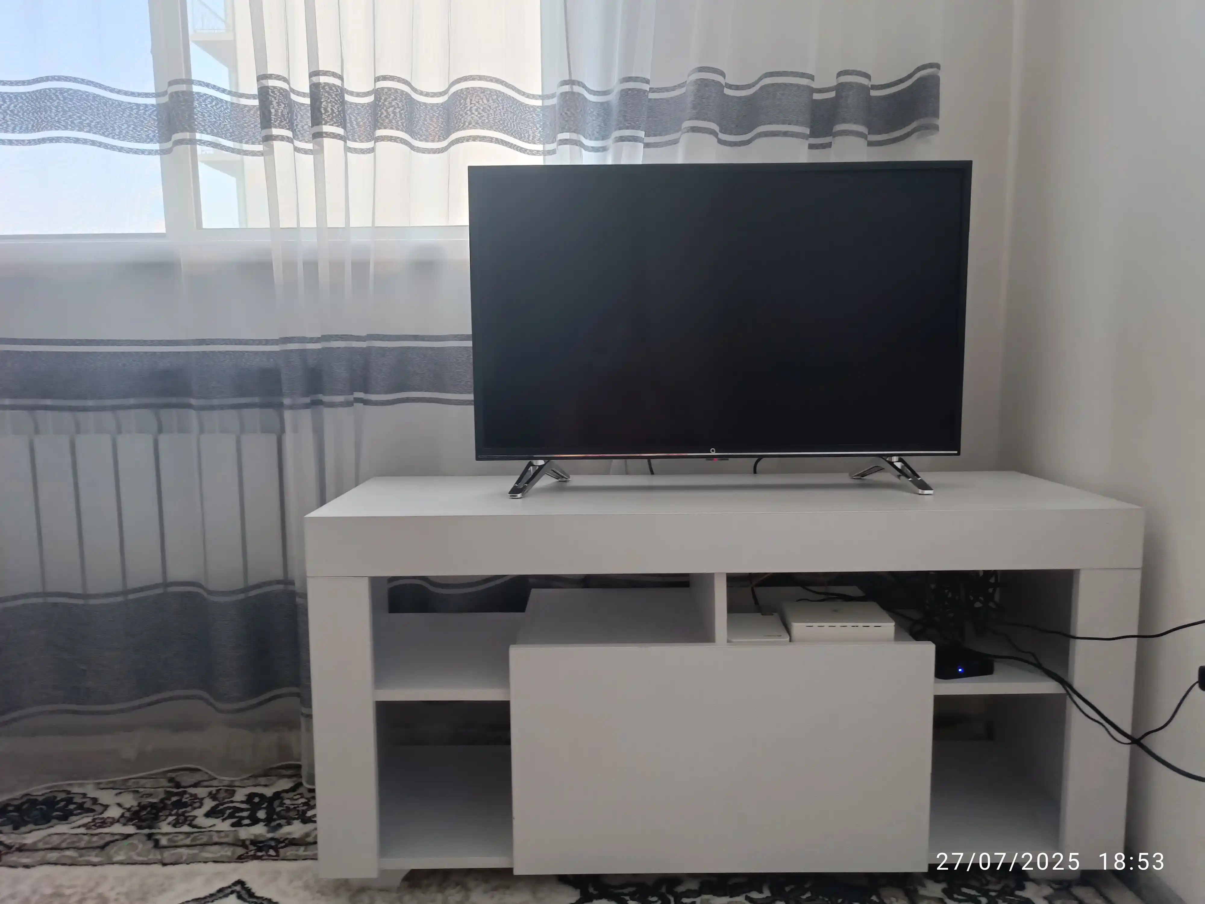 Televizor uchun tumba pоdstavka LEETO, polda turadigan, to'liq yig'ilgan, 110*55*35 см