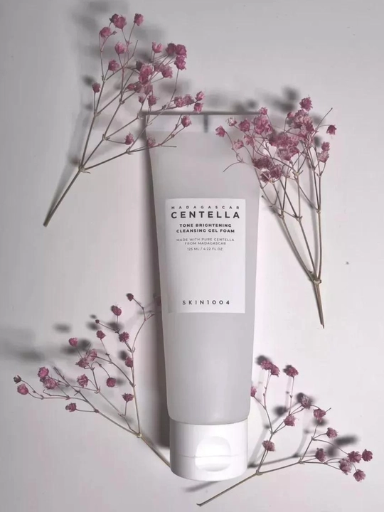 Tiniqlashtiruvchi tonik, zardob, gel, yuz uchun Centella Tone Brightening kremi