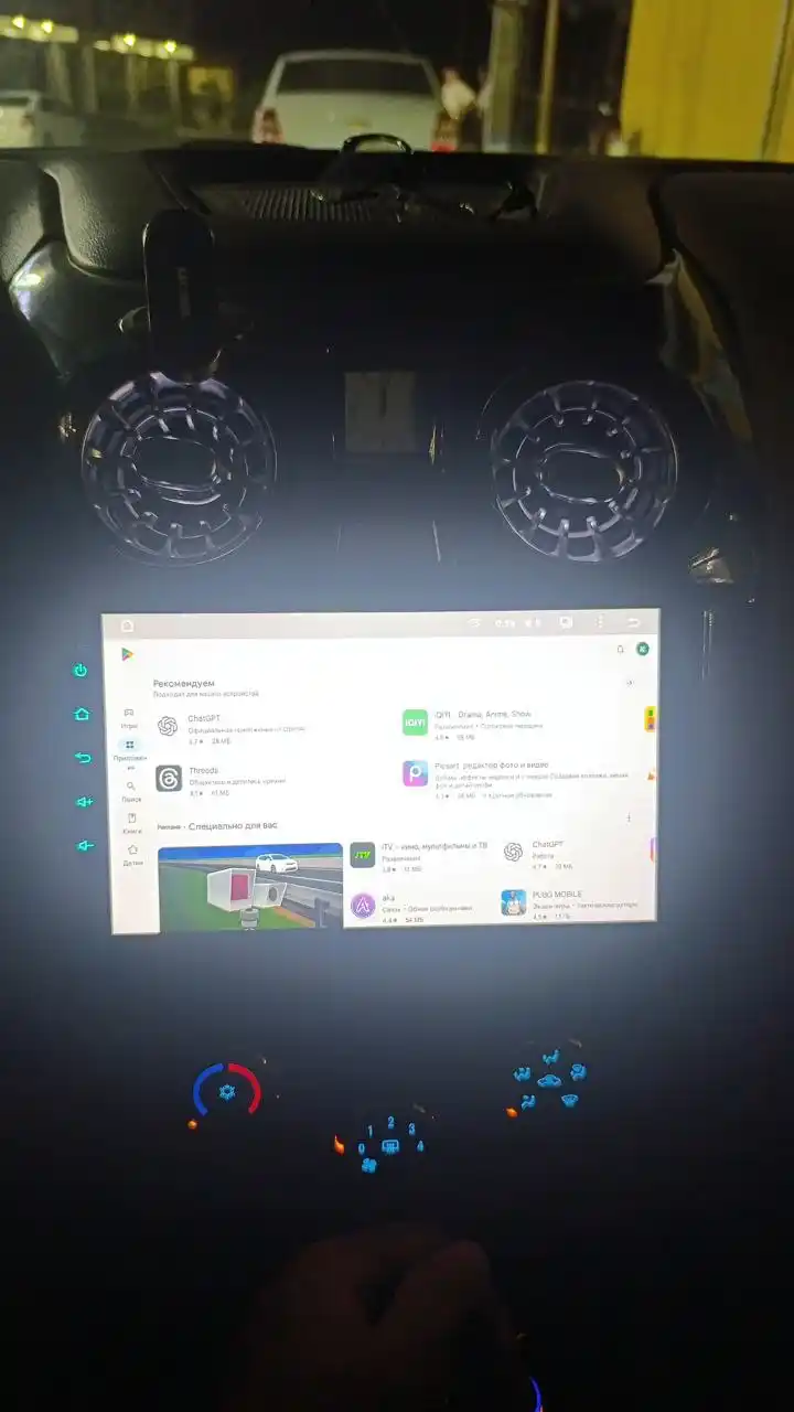 Avto Monitor — Android, Wi-Fi, 4/64 GB, universal ekran, qotmas va qizimas, 2 yil kafolat