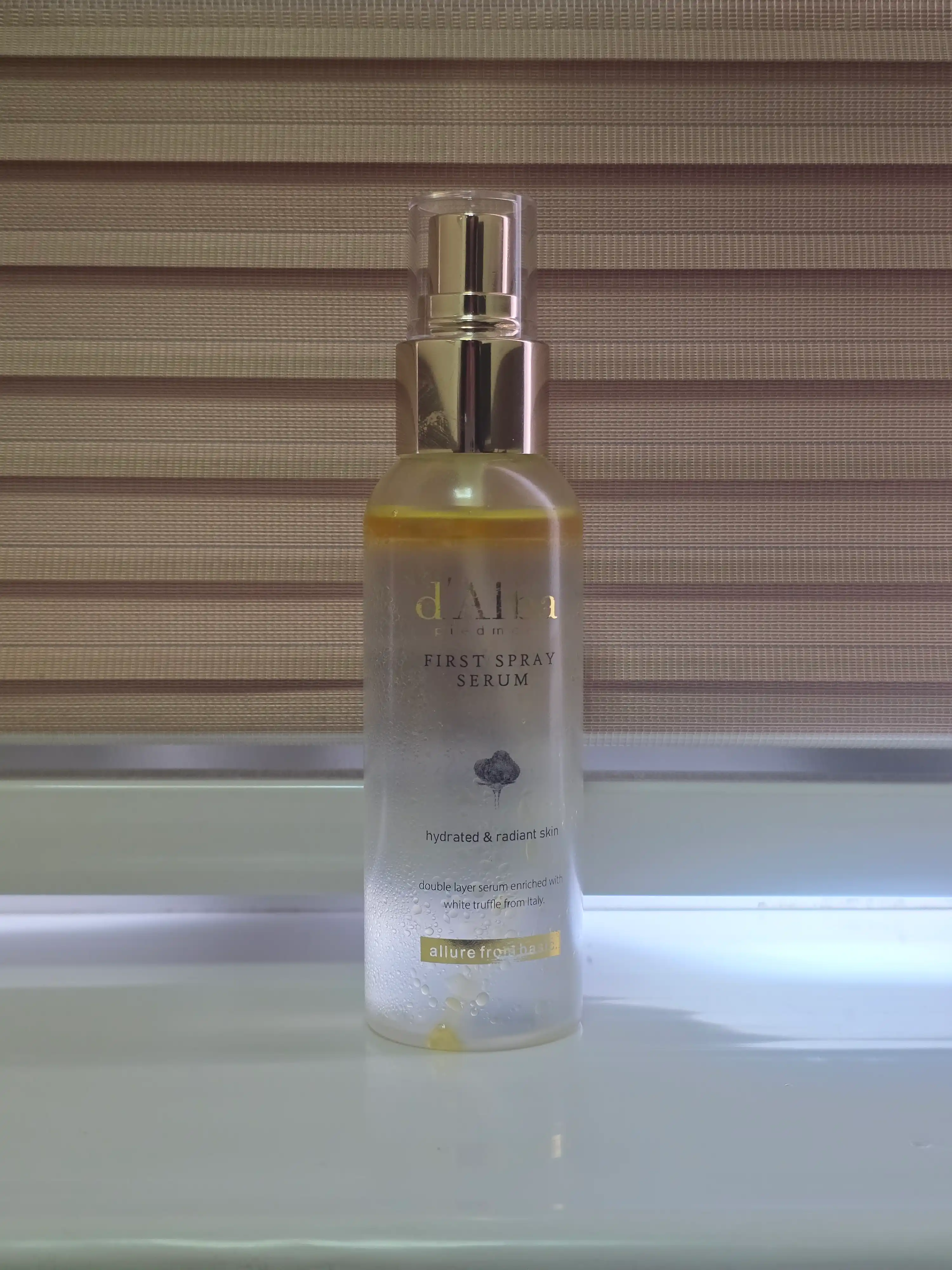 D’Alba namlantiruvchi zardob-sprey, oq tryufel bilan, 100 ml
