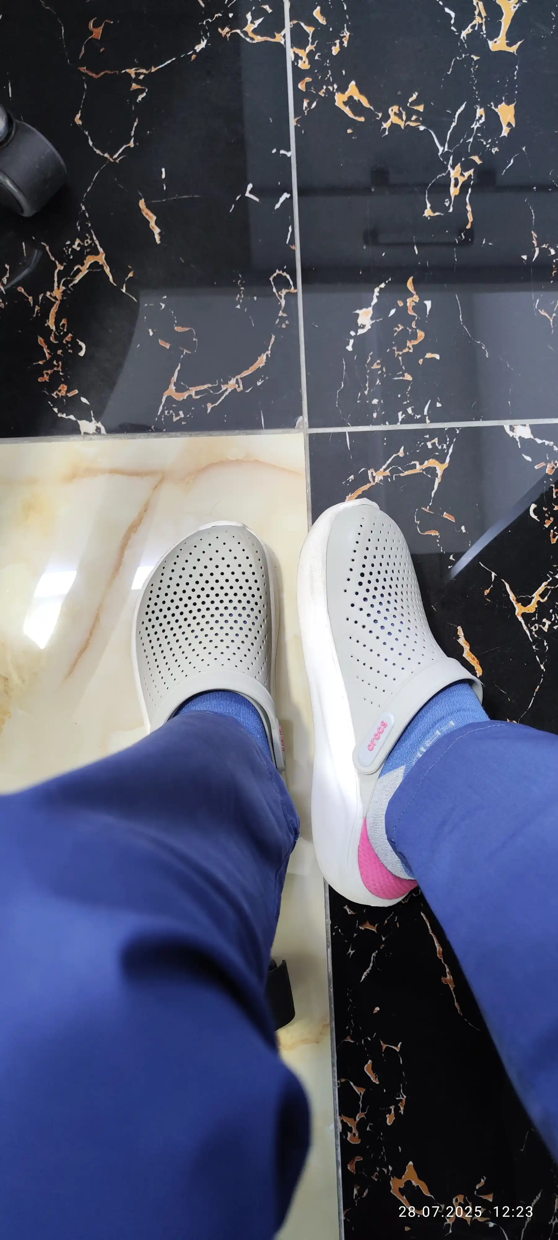 Erkak va ayollar uchun sabo CROCS