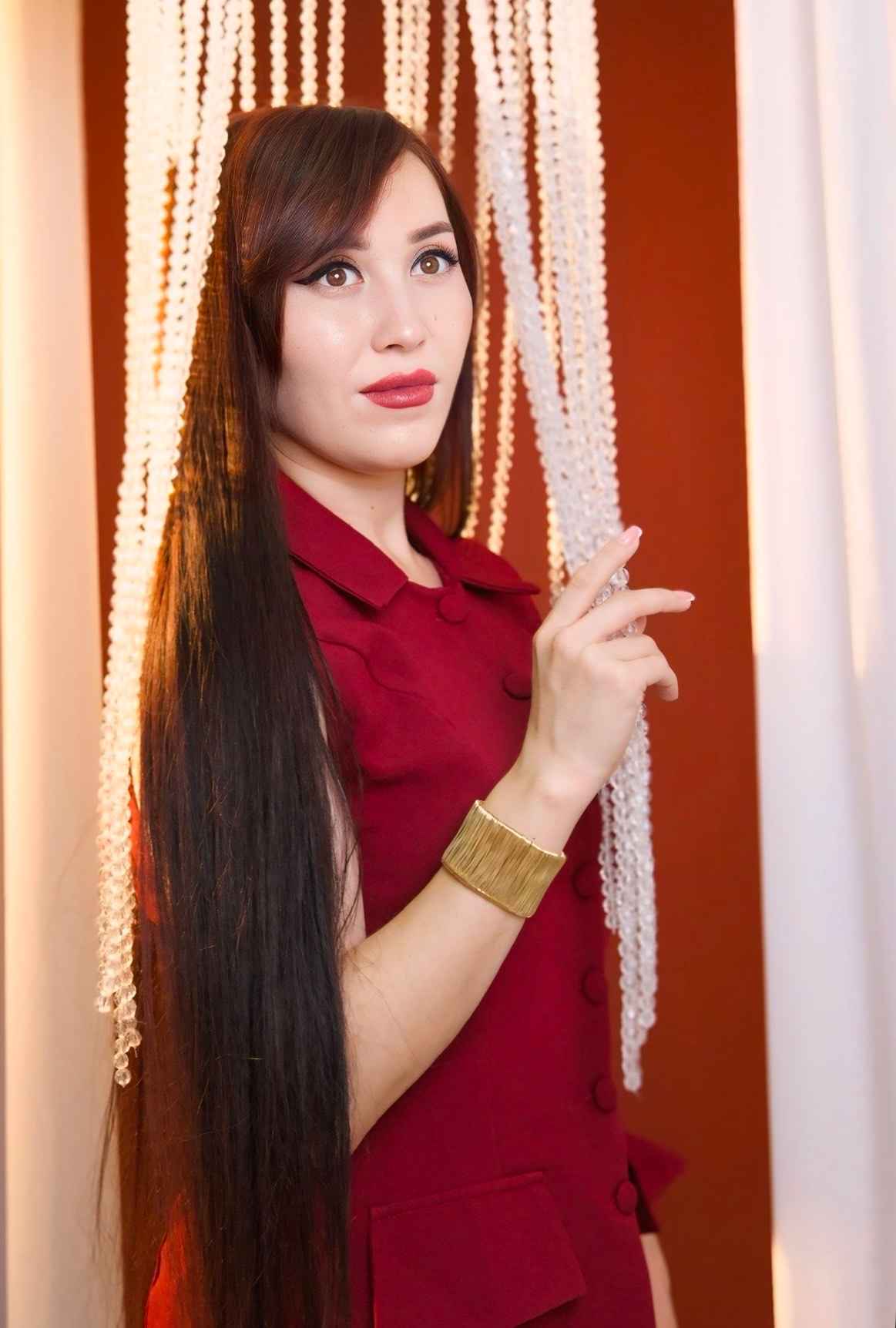 Keng, ko‘p qatlamli, ayollar manjet bilaguzugi, gulli