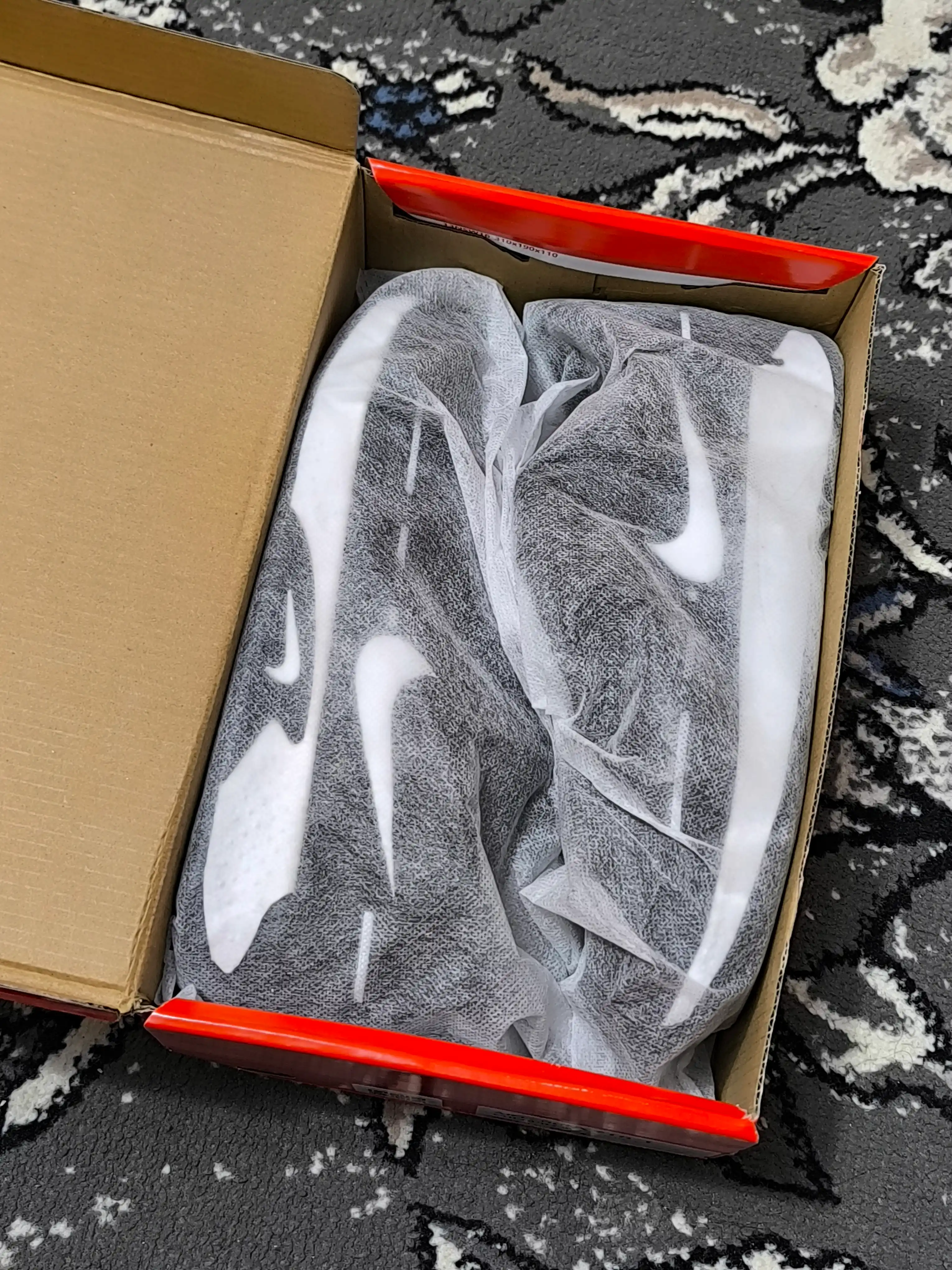 Erkaklar, ayollar, o‘smirlar krossovkalari Nike JAM, zal uchun, sport uchun, 41–45