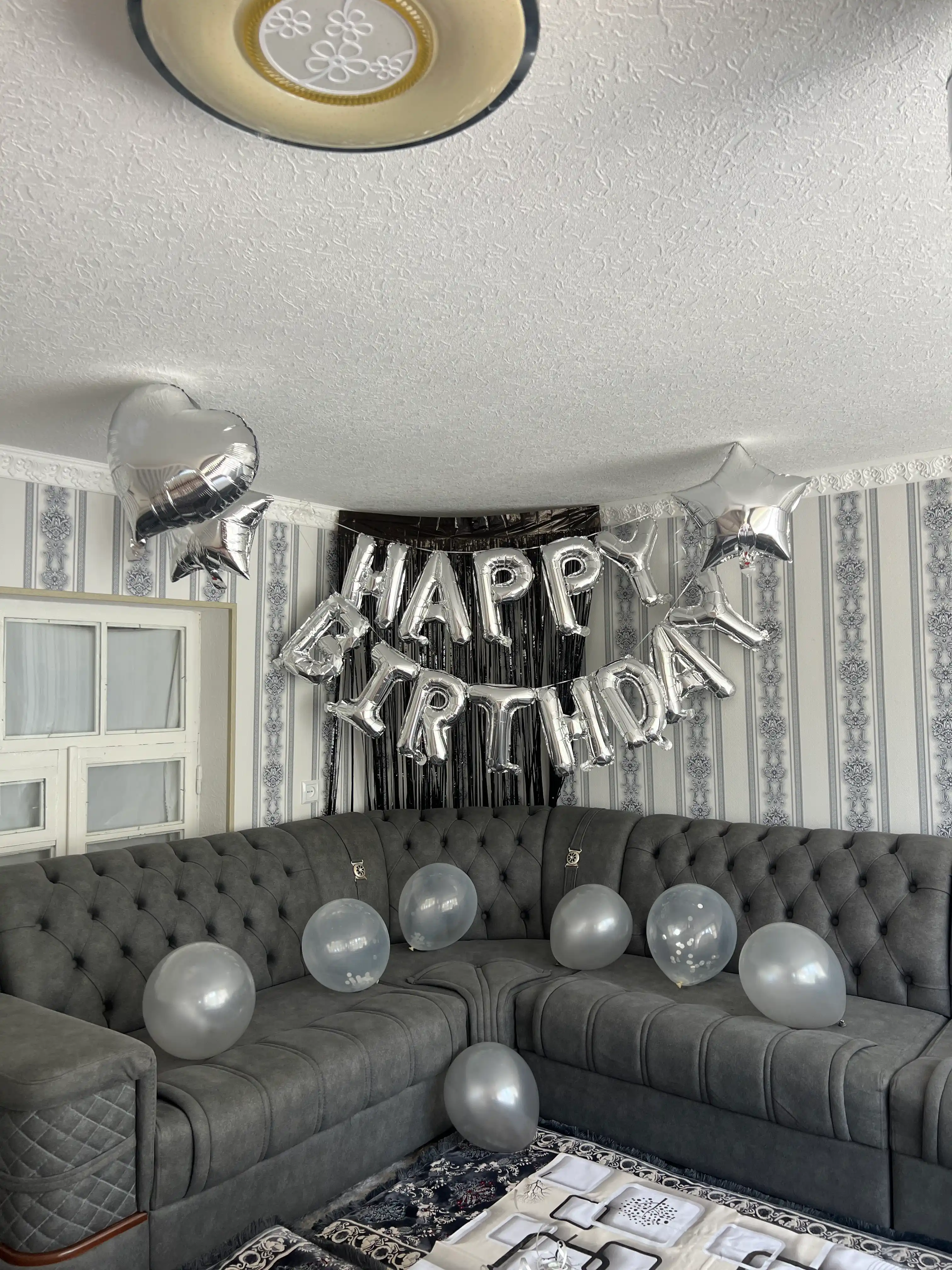 Гирлянда растяжка "happy birthday" из воздушных шаров