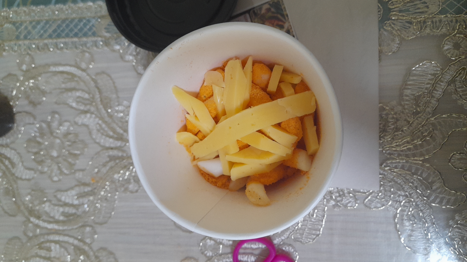 Рисовые палочки Yopokki Halal Rose Toppoki Cup (острые), 120 г *