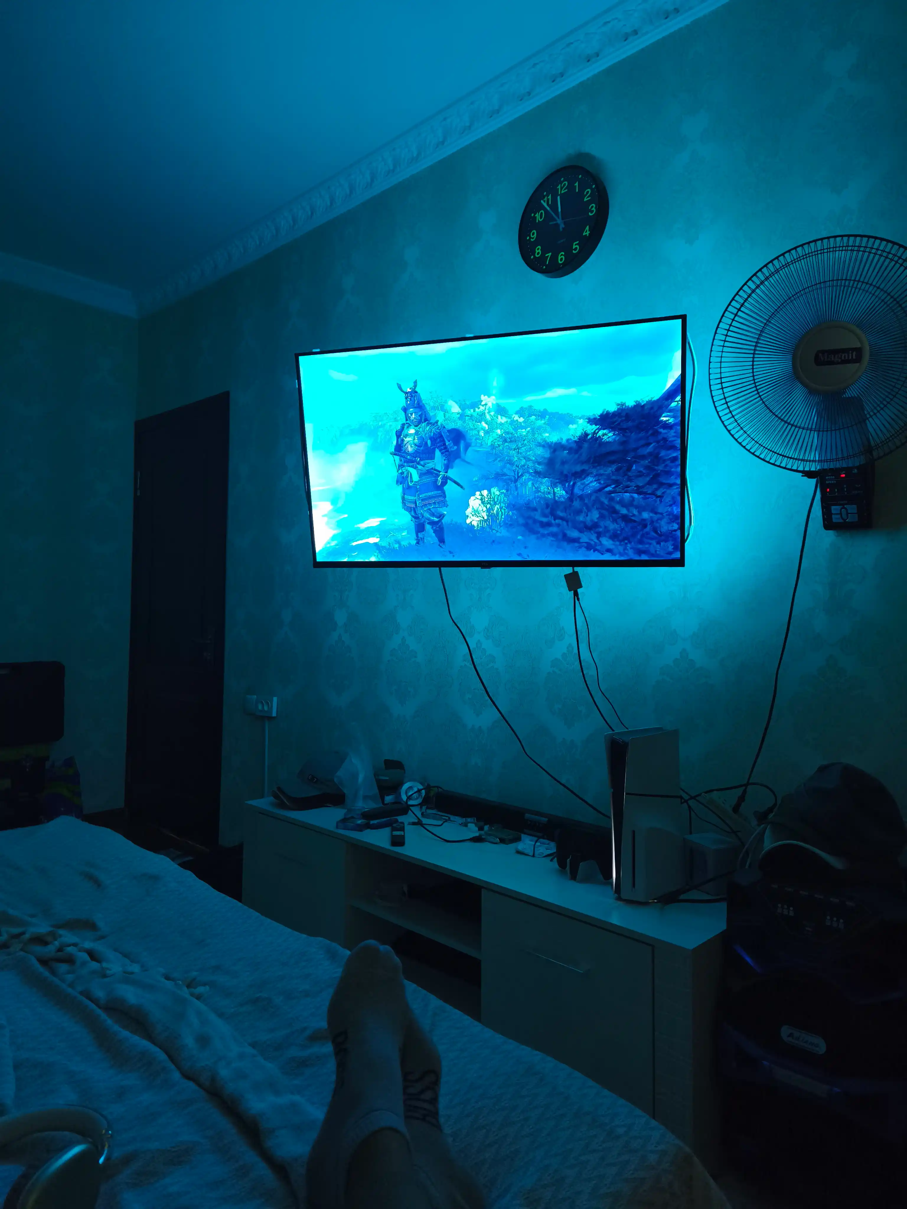 180 gradus buruladigan kronshteyn 32-55 diognal televizorlar uchun burchak