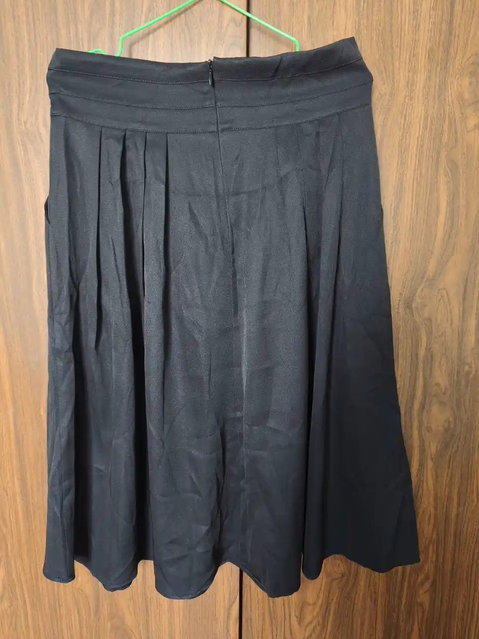 Аyollar yubkasi A-siluetli, o’lchami kichiklik  — EllyFashion