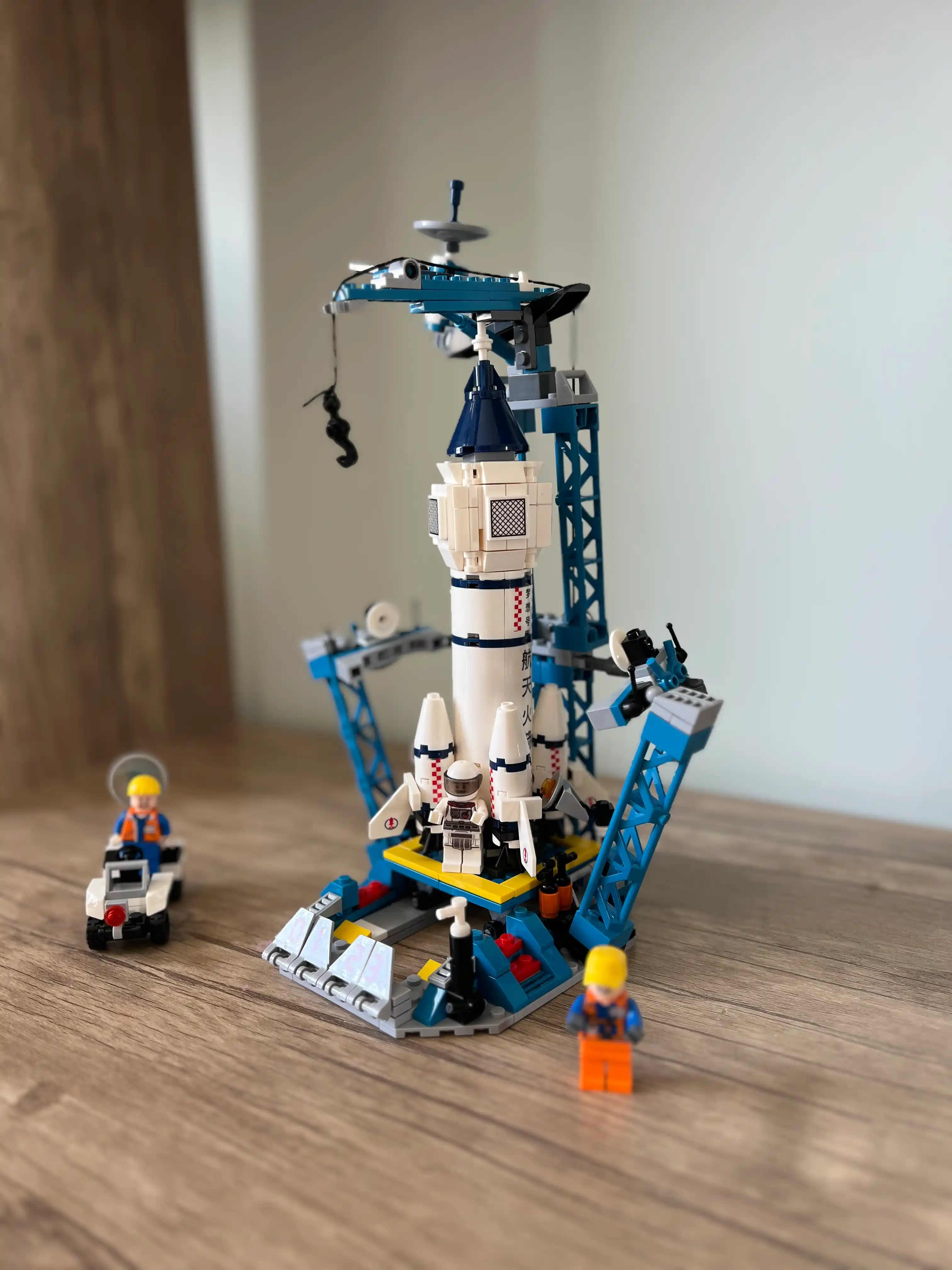 Конструкторы "Cosmo" Ракеты, корабли и космические станции совместим с Lego