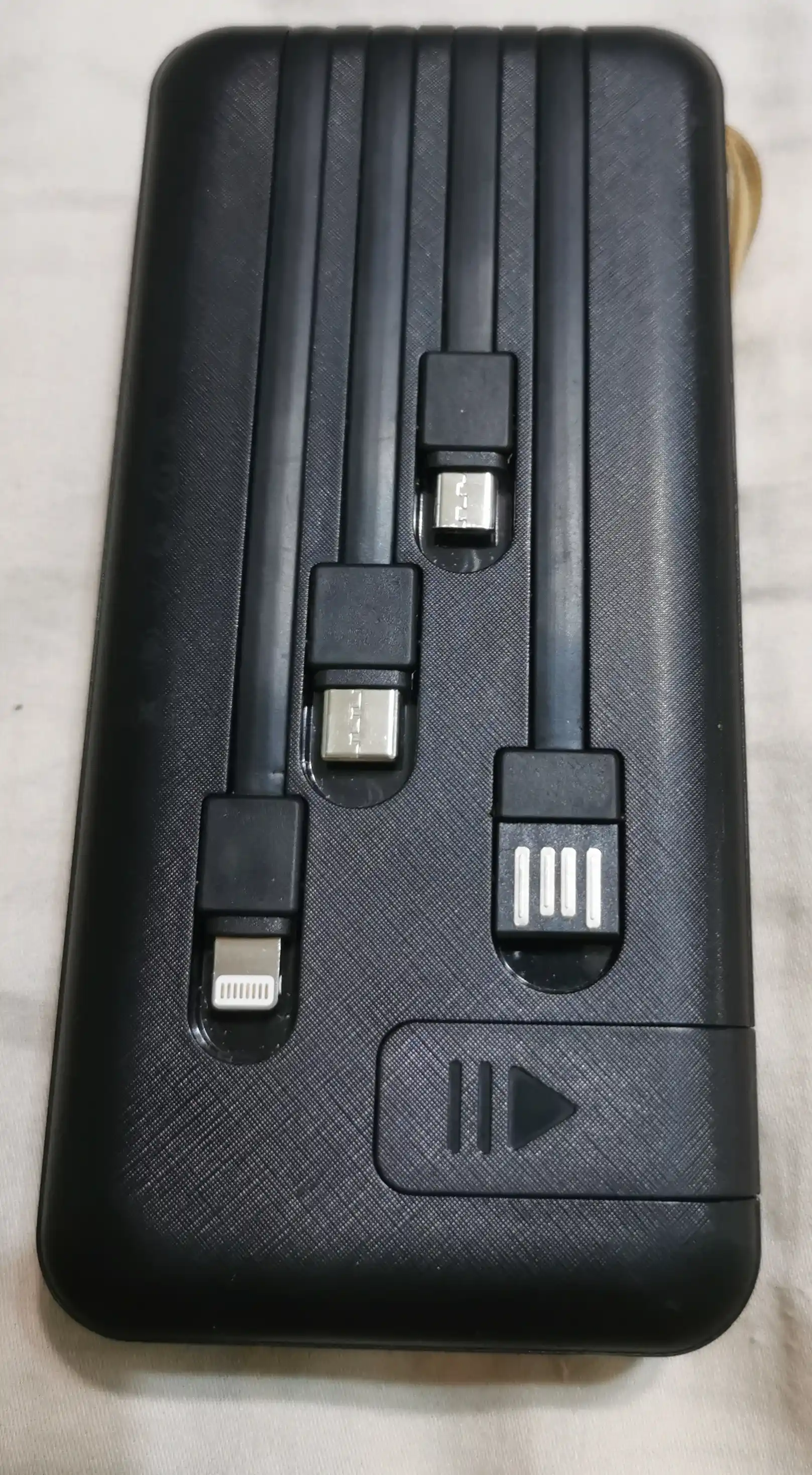 Внешний аккумулятор, power bank, батарея 20000, 30000, для iphone android 4в1
