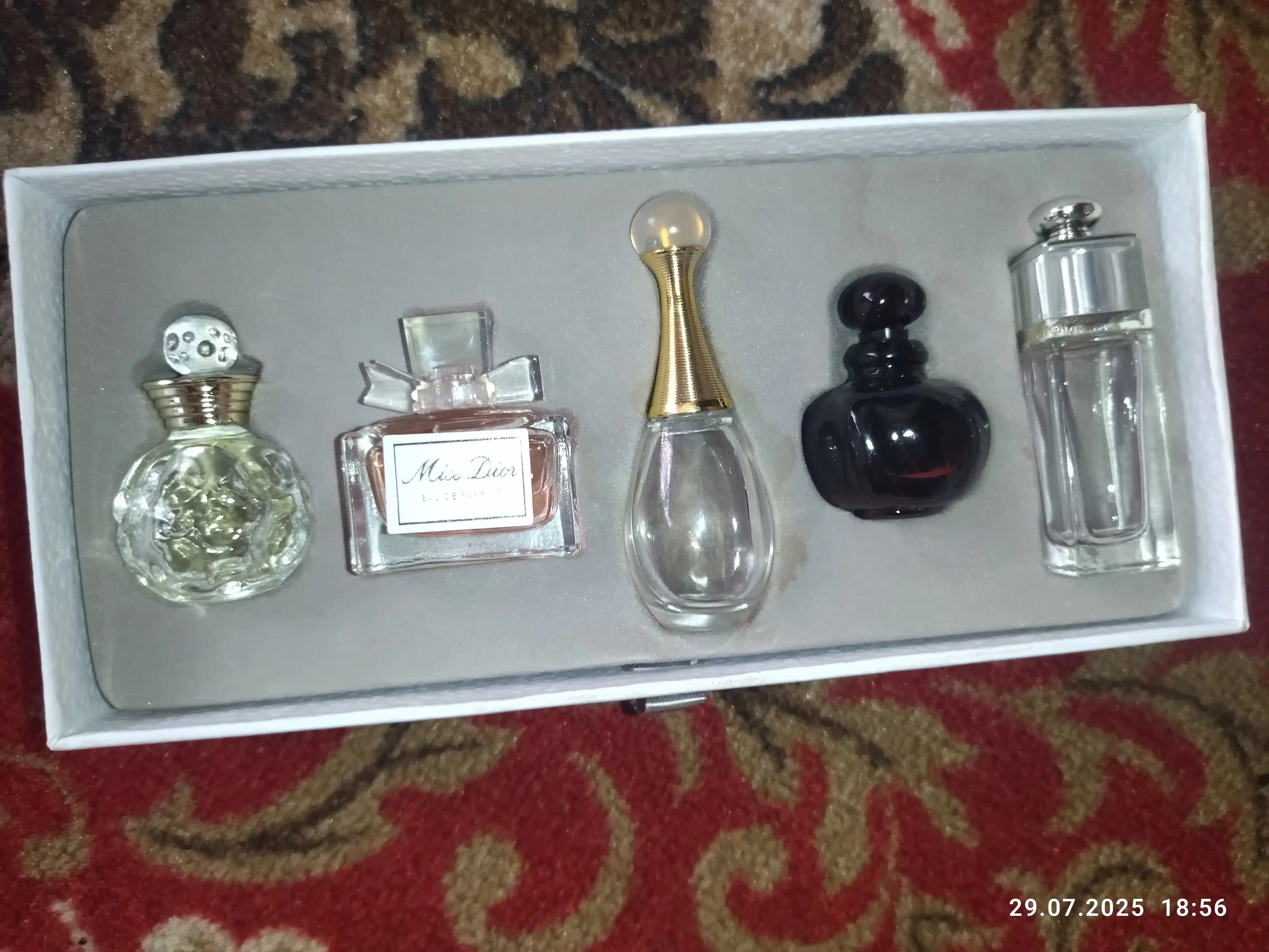 Dior Les Parfums Miniature Set, ayollar uchun atir to'plami