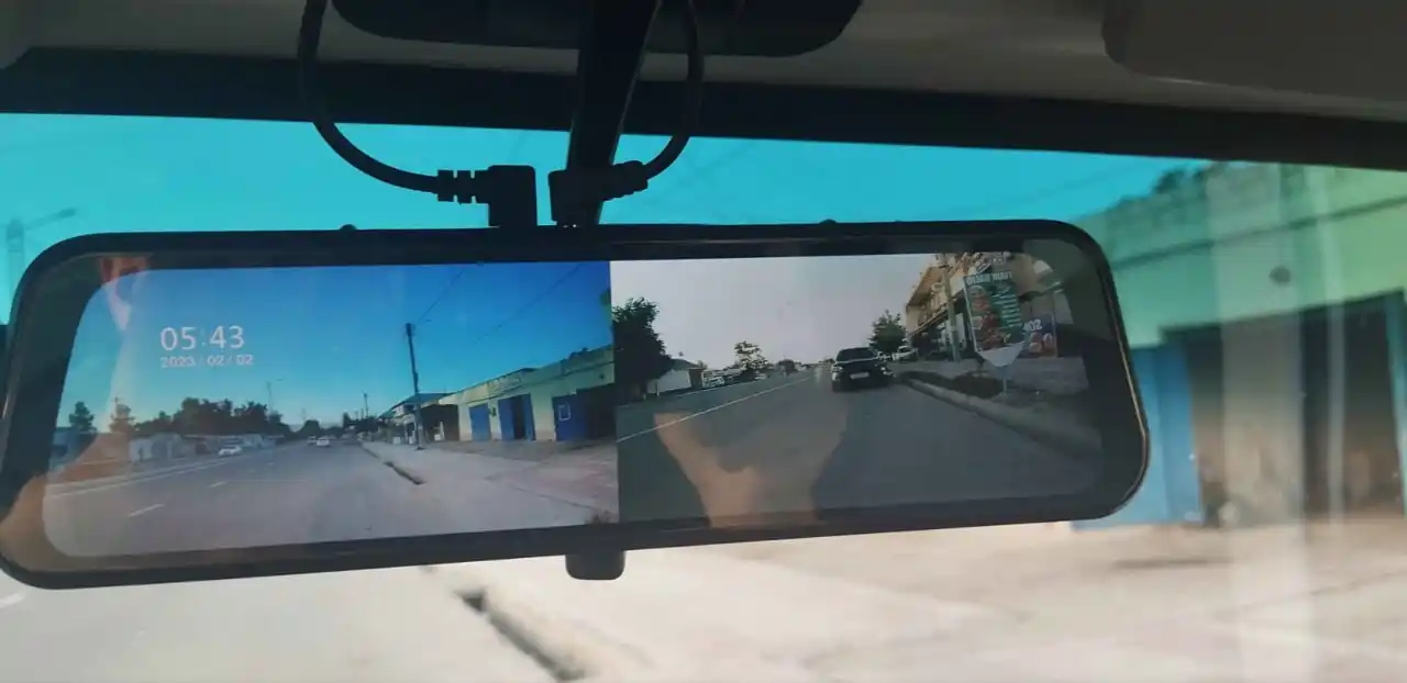 To'liq ekranli videoregistrator barcha turdagi avtomillar uchun Full HD 4K