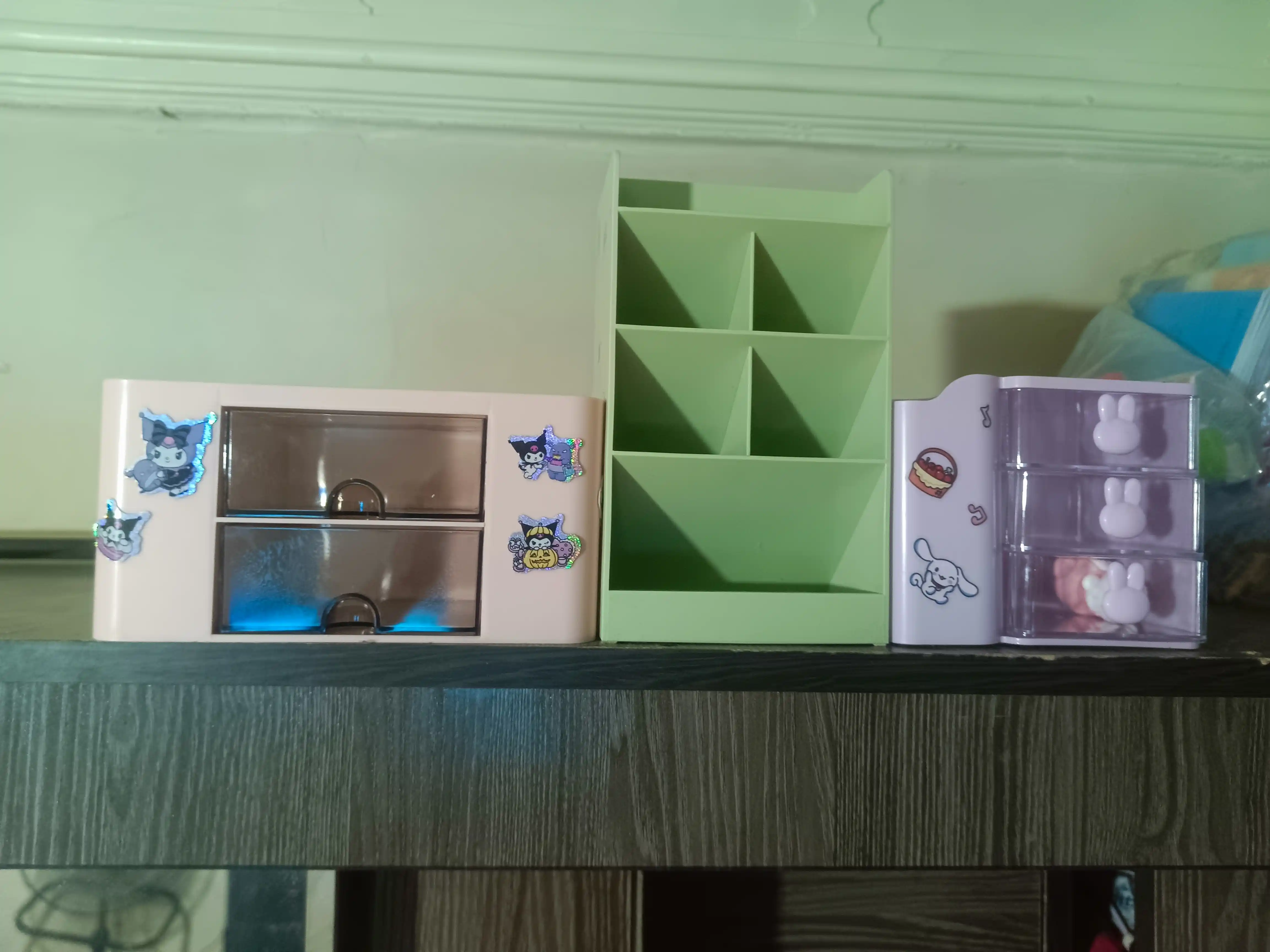 Ruchkalar, qalamlar va o'quv qurollari uchun stendli organayzer, Deli Pen Holder 8939
