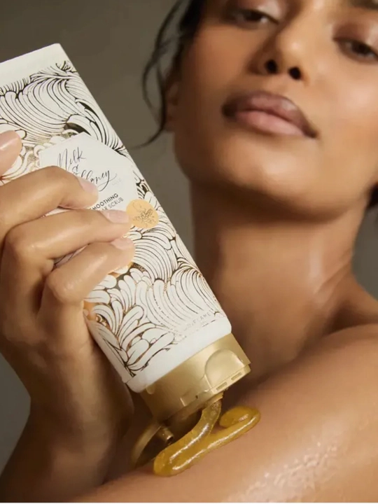 Milk and Honey badan uchun skrabi 200 mg, oqartiradi va silliq qiladi