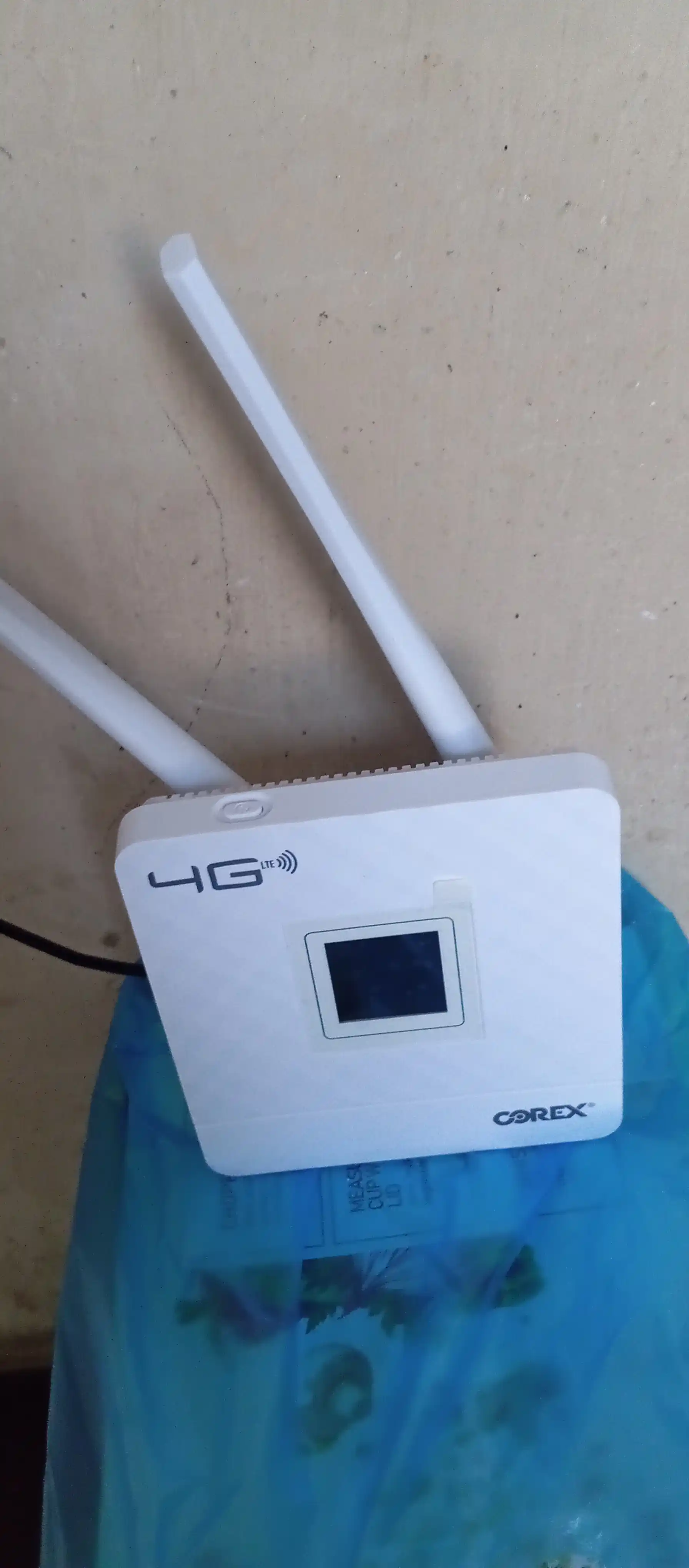 Modem 4G Corex CPE-903 A9SW, Wi-Fi router, SIM karta uyasi bilan, 2 antenna