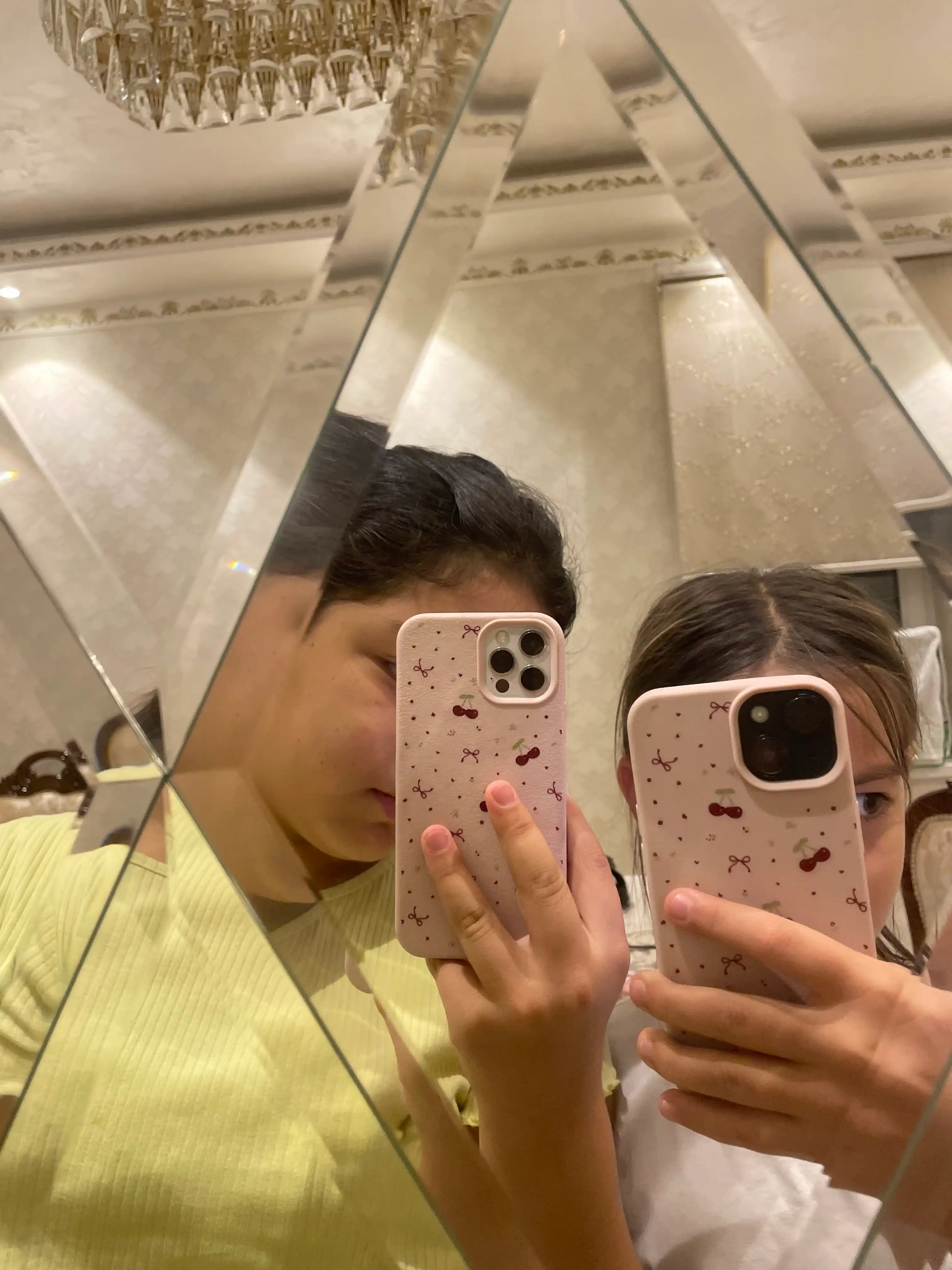 IPhone 11, 12, 13, 14, 15, 16, Pro, Max uchun g'ilof