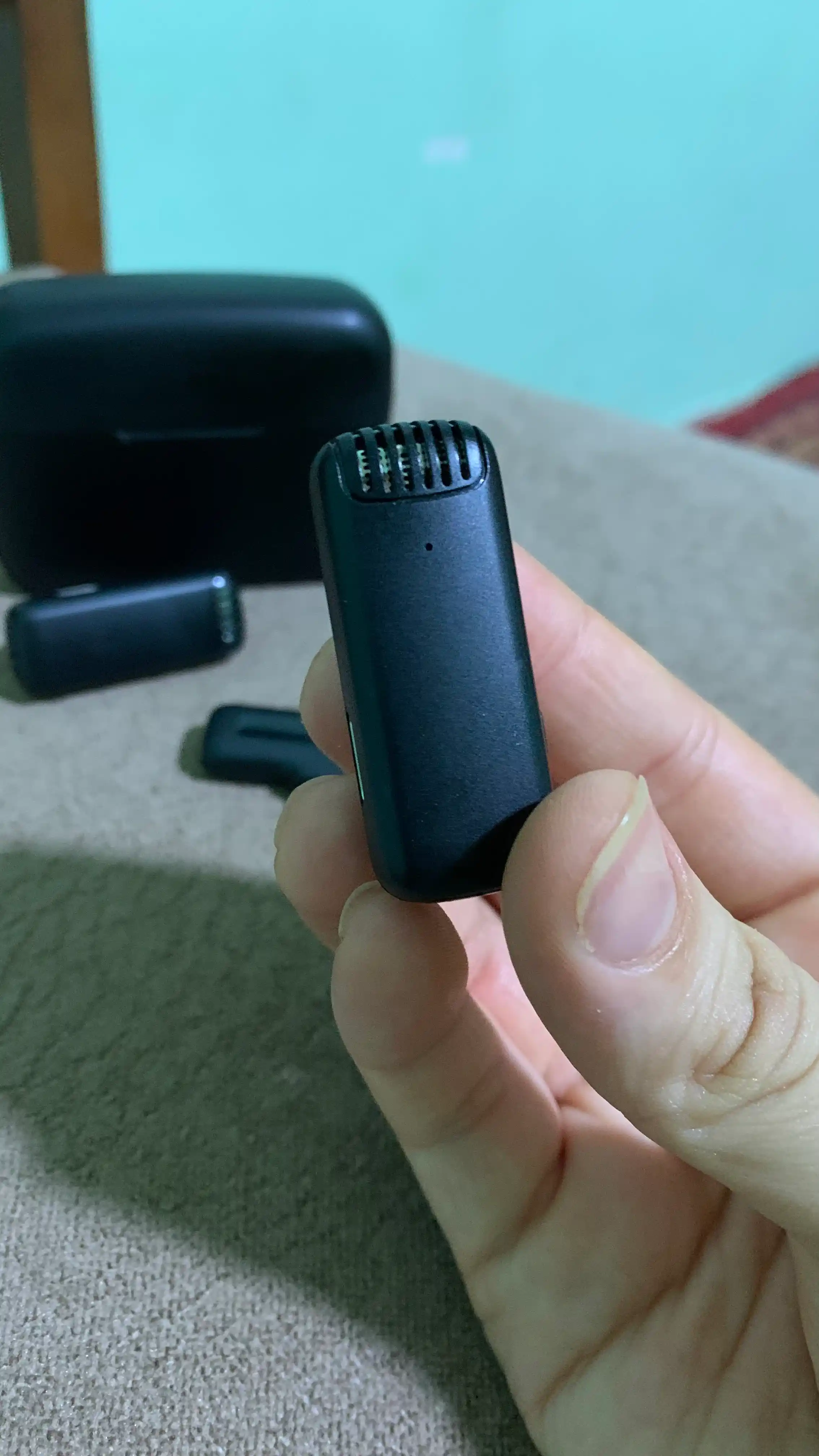 IPhone va Android uchun Type-C va Lightning ulagichlari bilan jihozlangan 2 ta 1 da simsiz ilmoqli mikrofon