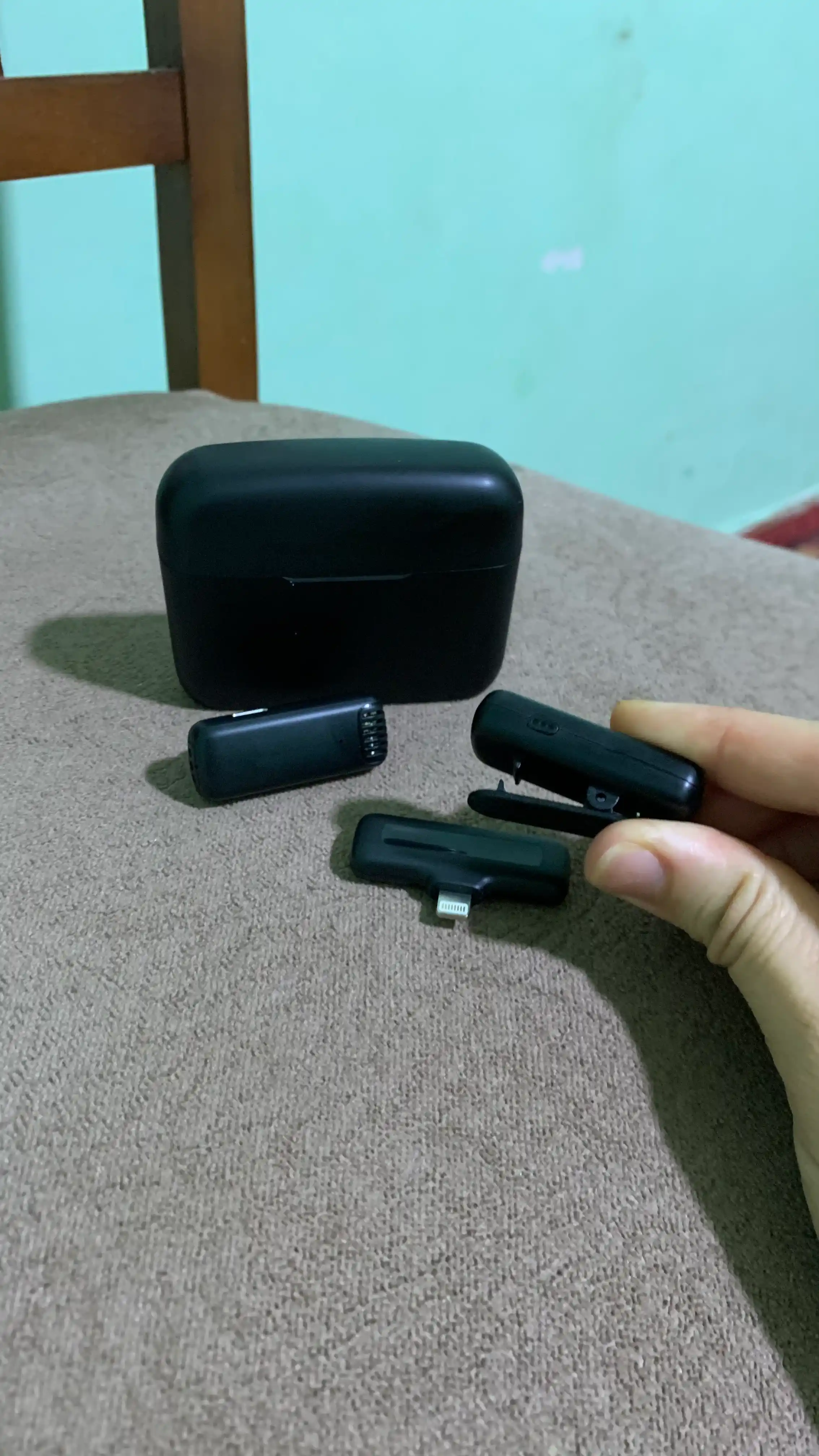 IPhone va Android uchun Type-C va Lightning ulagichlari bilan jihozlangan 2 ta 1 da simsiz ilmoqli mikrofon