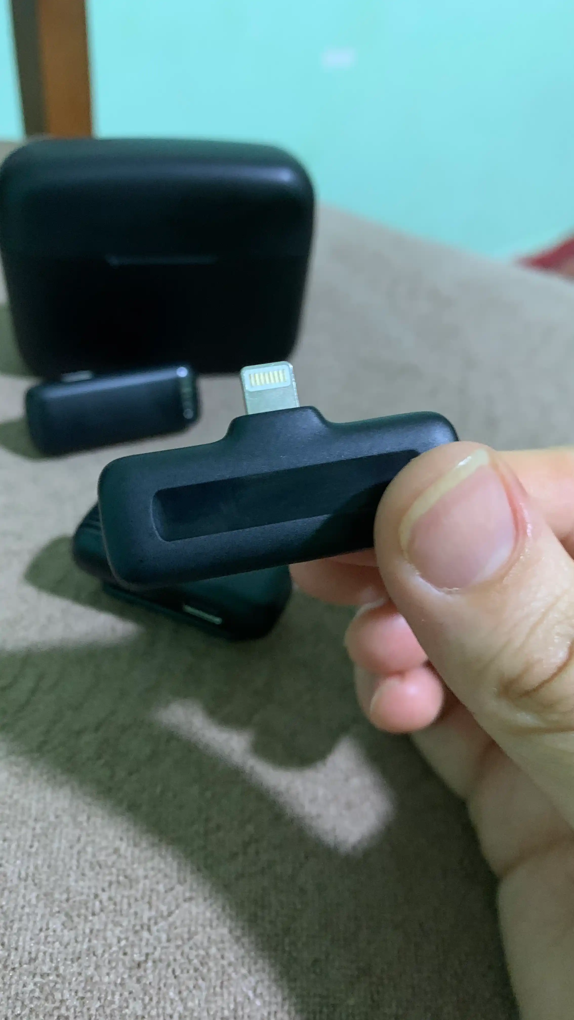 IPhone va Android uchun Type-C va Lightning ulagichlari bilan jihozlangan 2 ta 1 da simsiz ilmoqli mikrofon