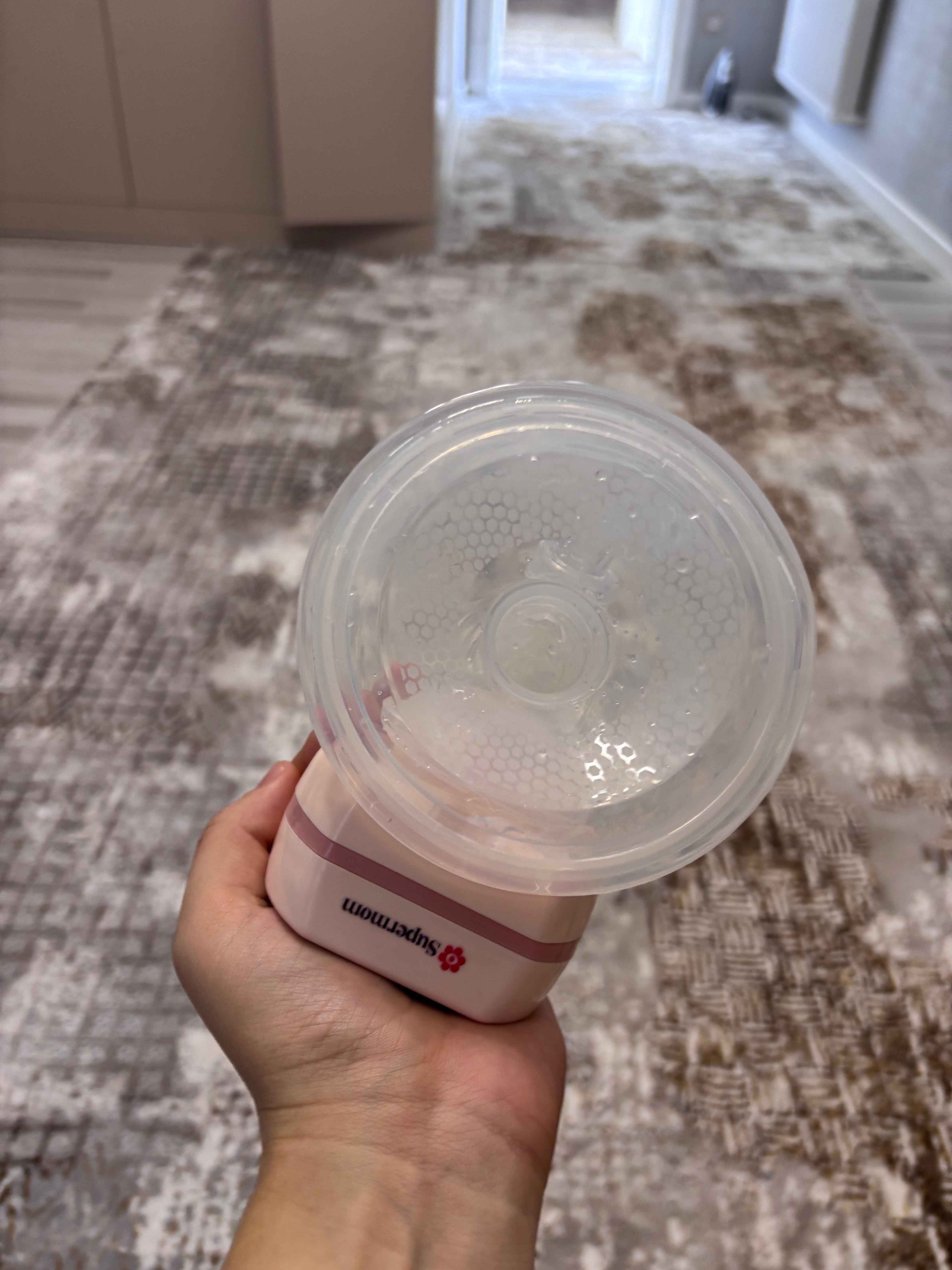 Qiz bir necha marta videoni sikadi