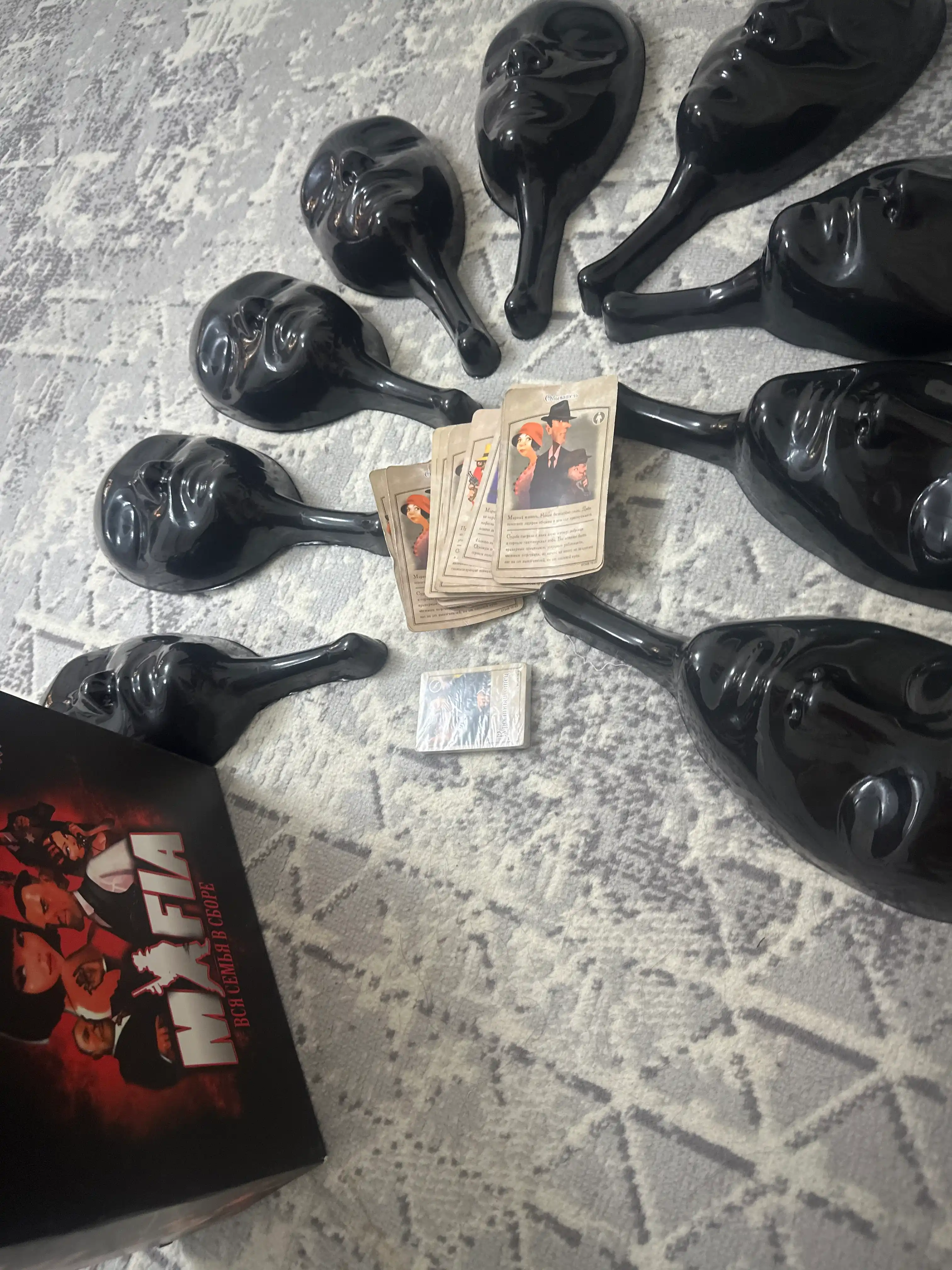 MAFIYA, FLIP, UNO stol o‘yinlari — do‘stlar davrasida o‘ynash uchun