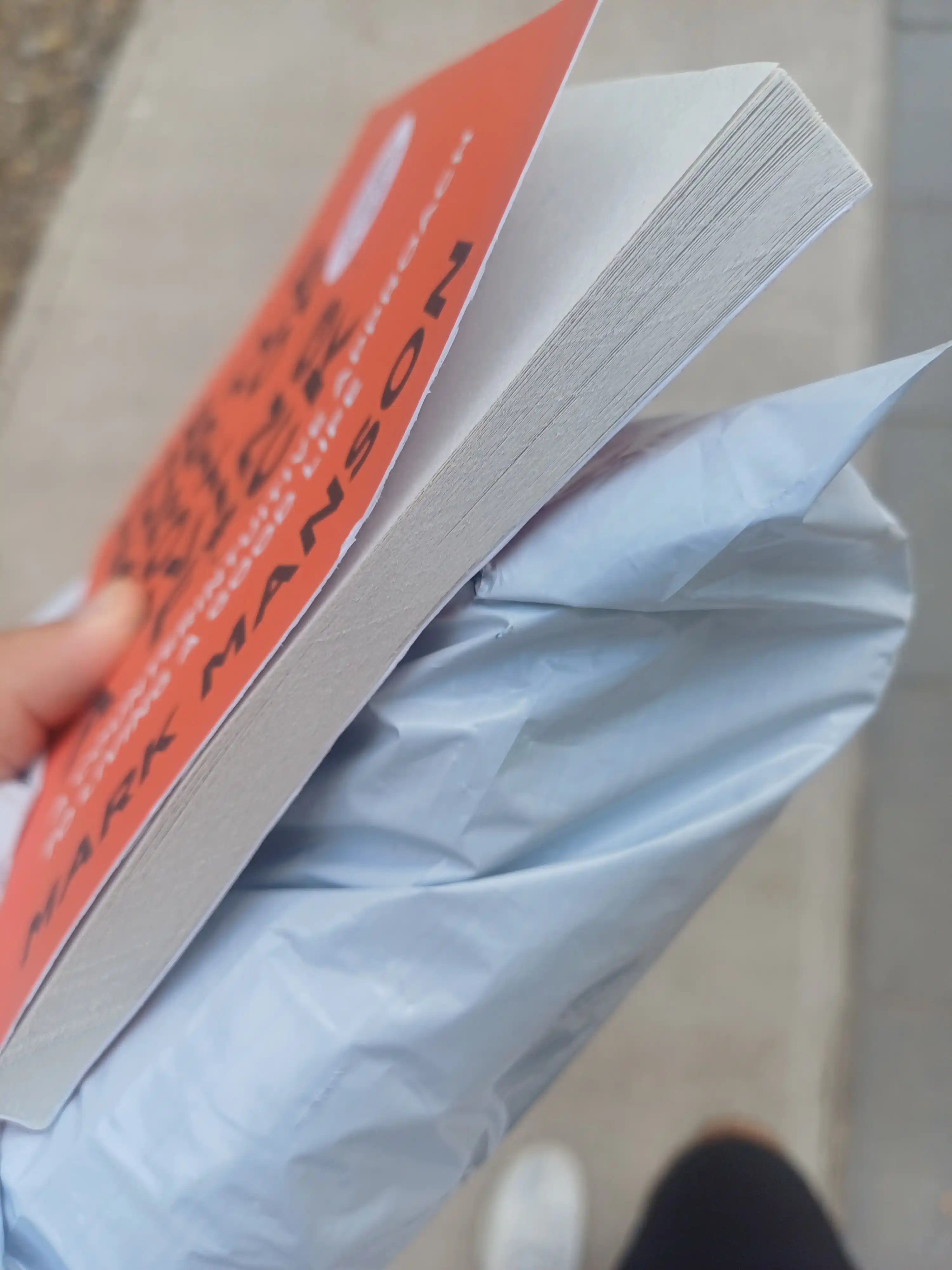 The Subtle Art of not Giving a fUck, Mark Manson, английский язык