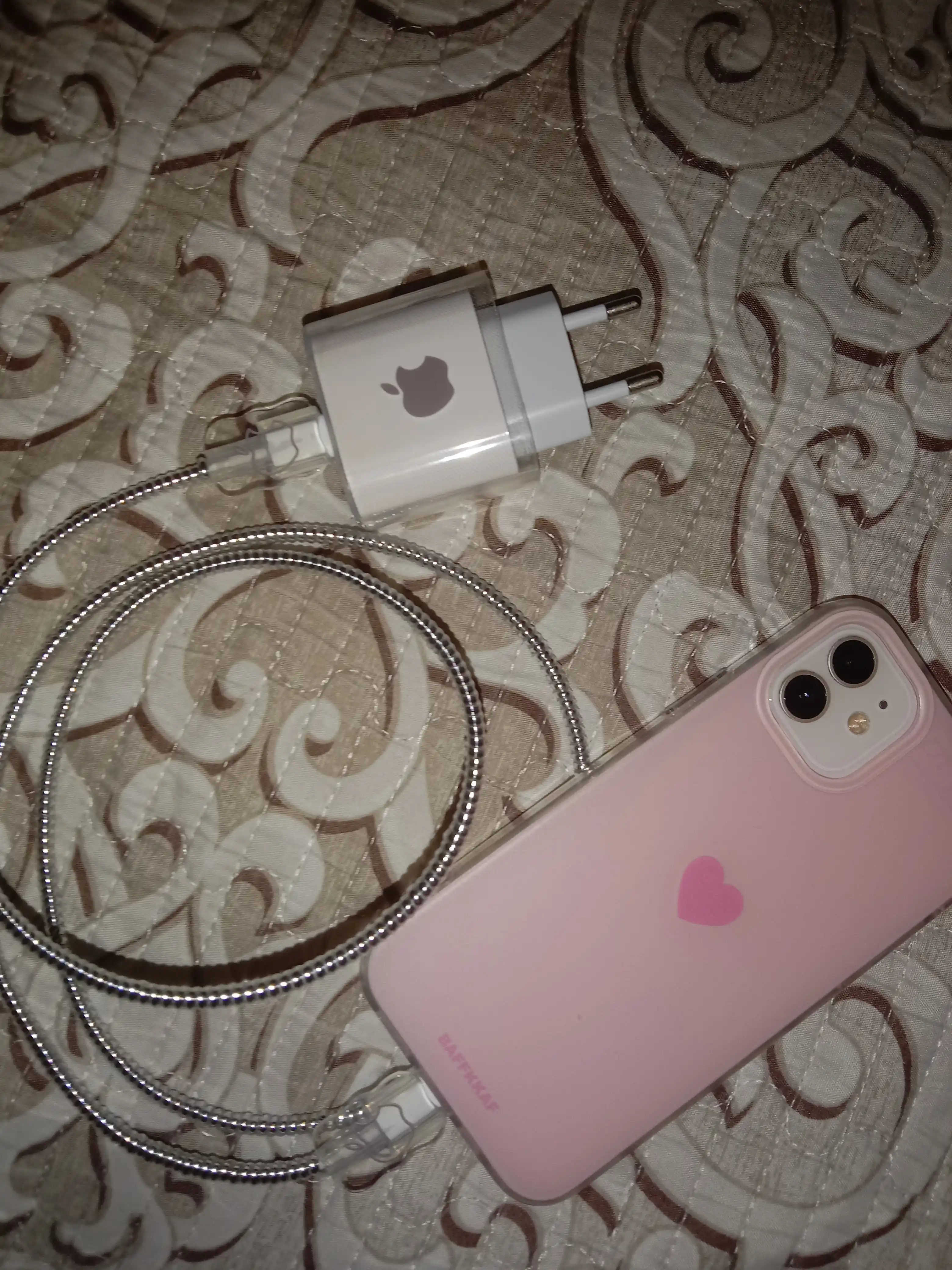 Защитный чехол для зарядного устройства iPhone