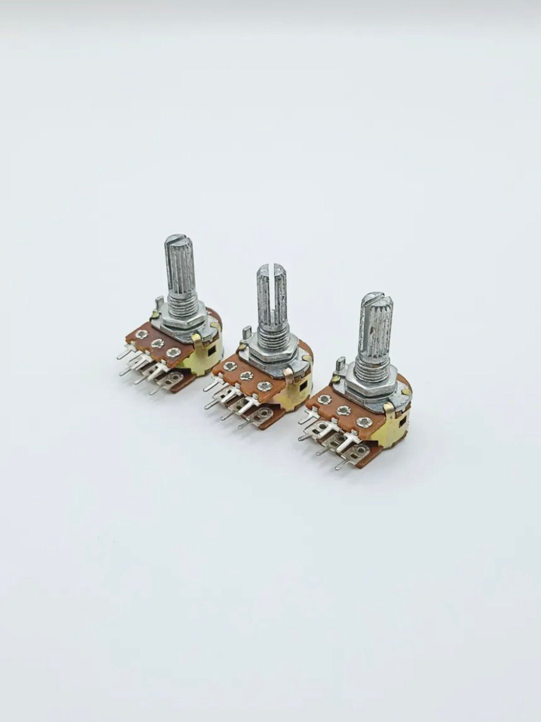 Potensiometr rezistor WH148-2 B1K L20mm 1kOm (3 dona)