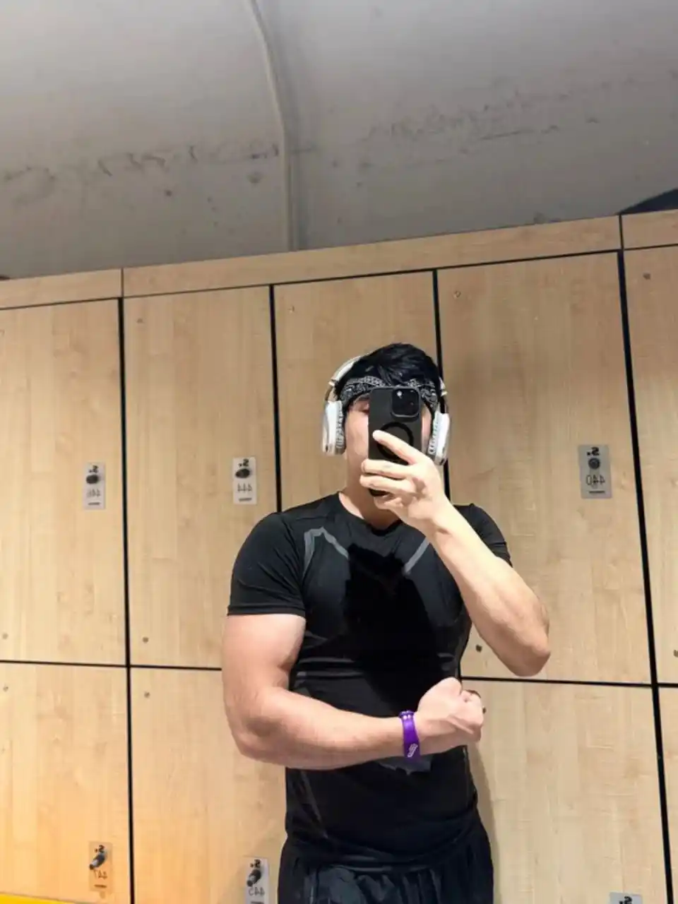 Erkaklar uchun rashgard 5 in 1 komplekt, sport kiyimlari va fitnes mashg‘ulotlari uchun