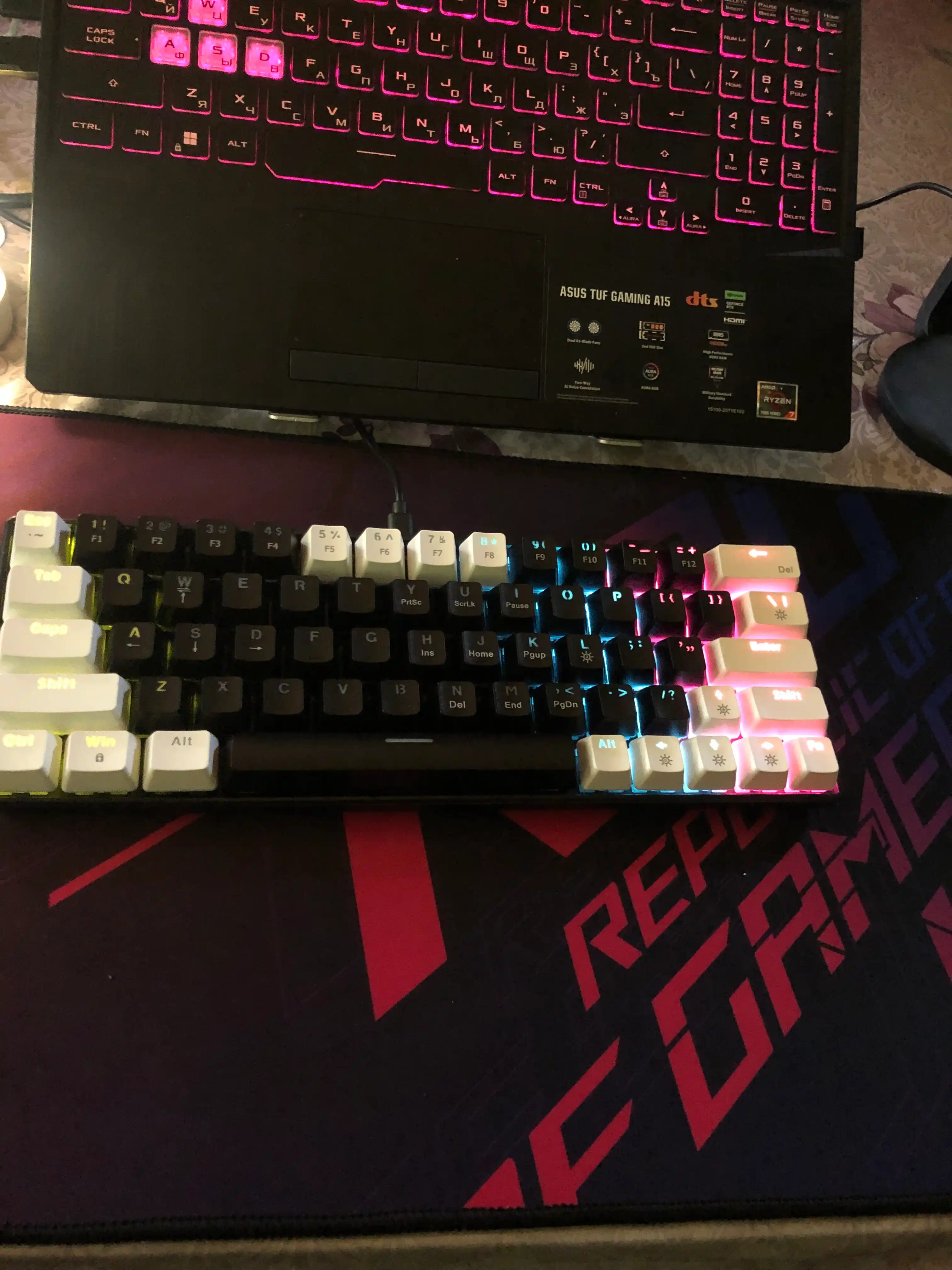 Ajoyib kamalak RGB yoritgichli ZIFRIEND T62 mexanik klaviaturasi