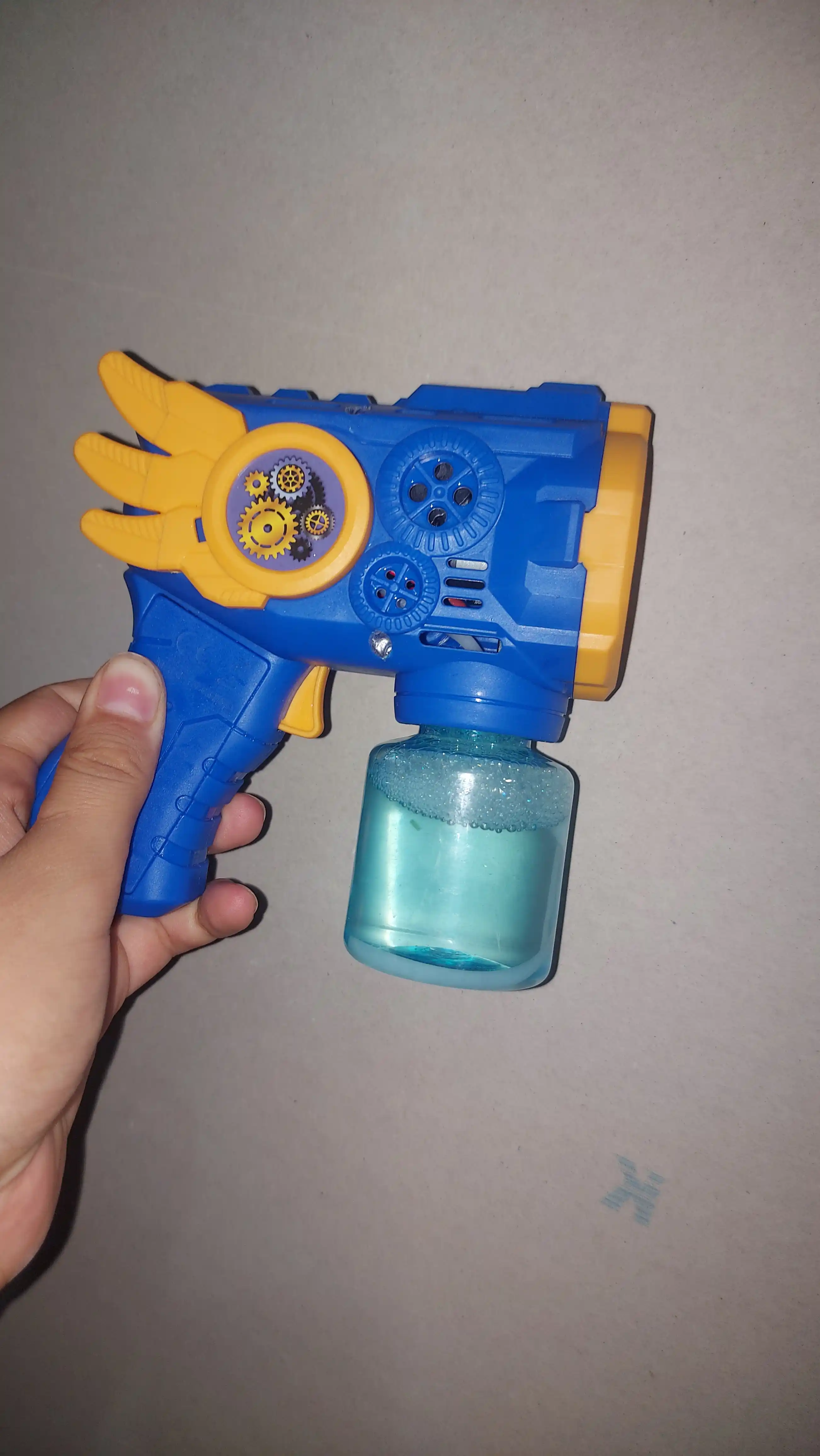 Sovun pufaklari generatori bolalar uchun, batareyali BUBBLE GUN