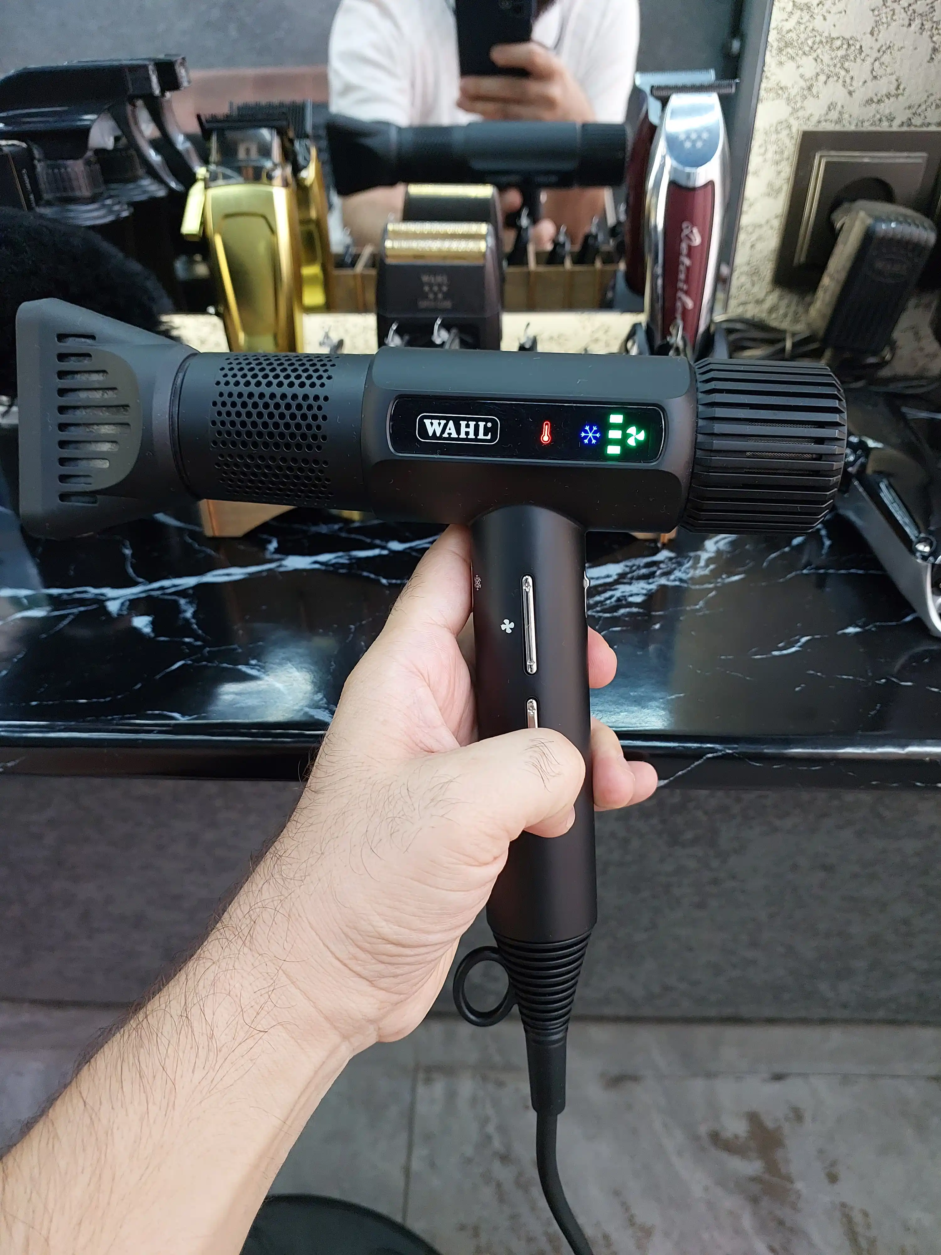 Профессиональный лёгкий фен для волос Wahl Vanquish 4321-0470
