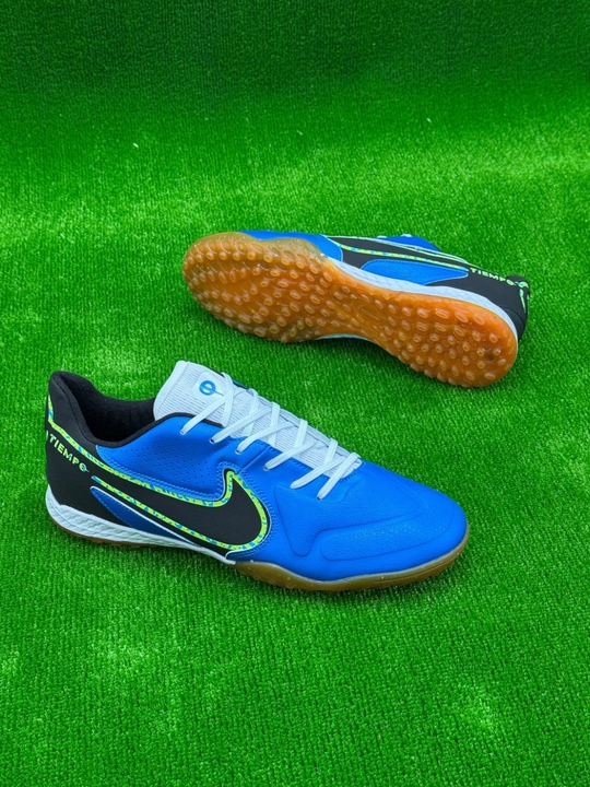 Professional butsi va sorokonojkalar F50, PREDATOR, AIR ZOOM