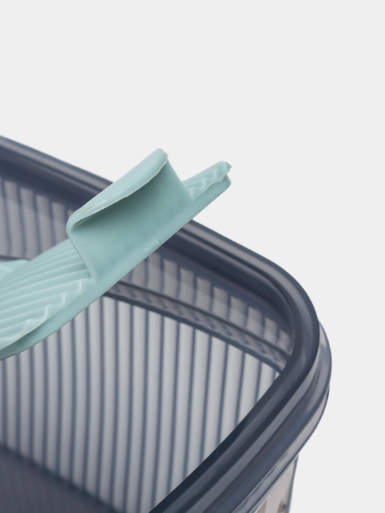 Konteyner plastik ,don, kukun, uy kimyoviy moddalarini saqlash uchun. 1,8L
