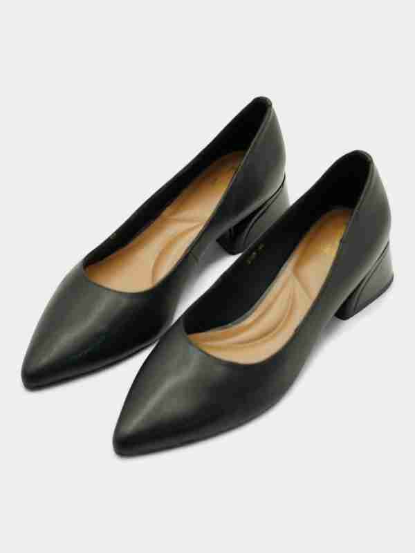 U uni yalaydi va u katta boladi. Gruziya jinsiy aloqa video