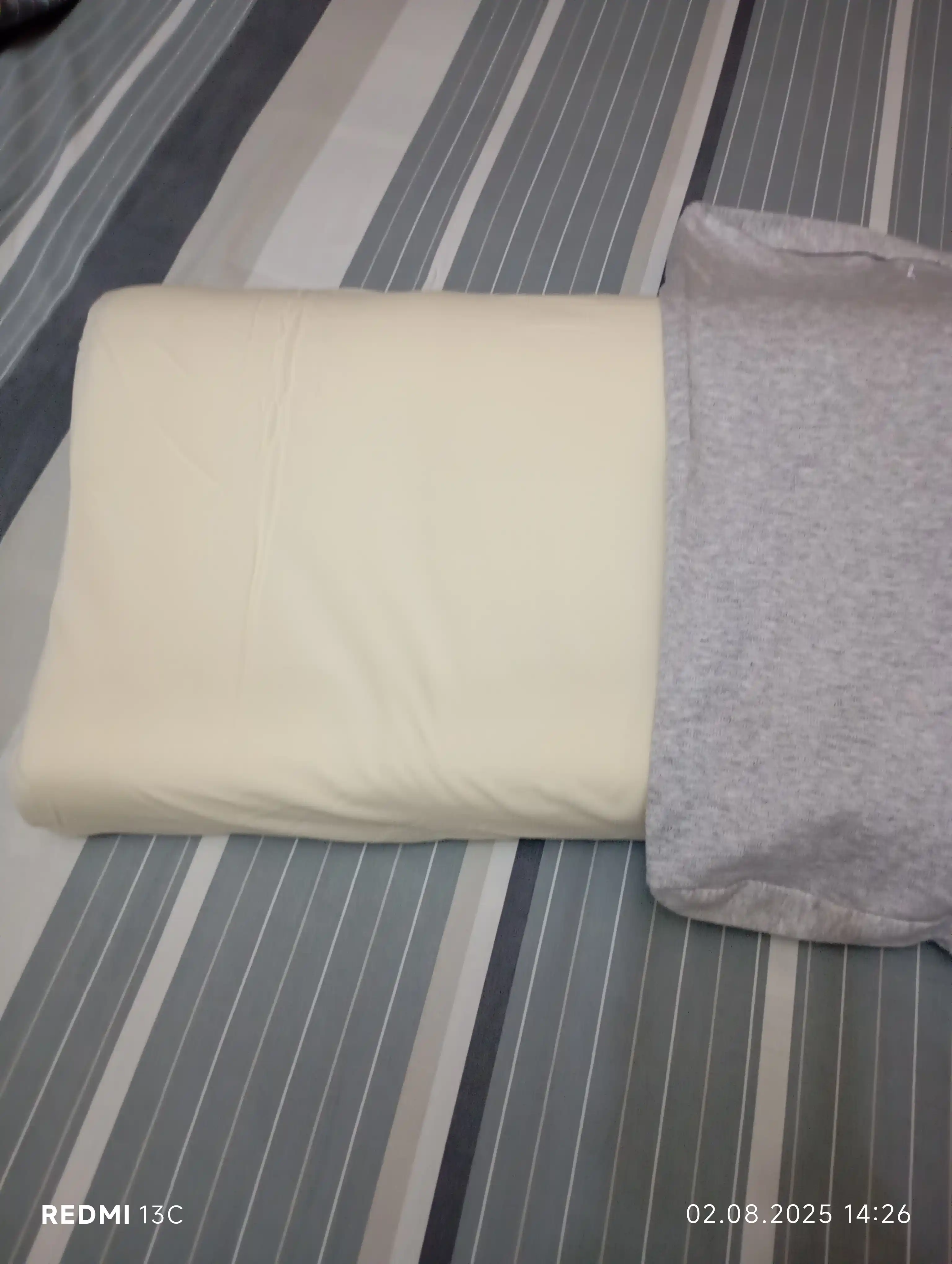 Xiaomi Ortopedik uyqu yostiqi, anatomik, xotira effekti bilan